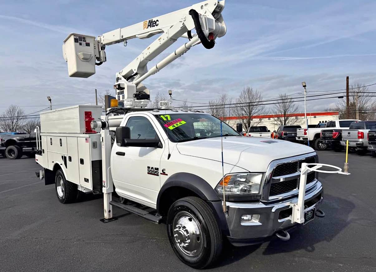 2017 Ram 5500 4x4 Cummins Diesel 45ft bucket truck - Commercial ...