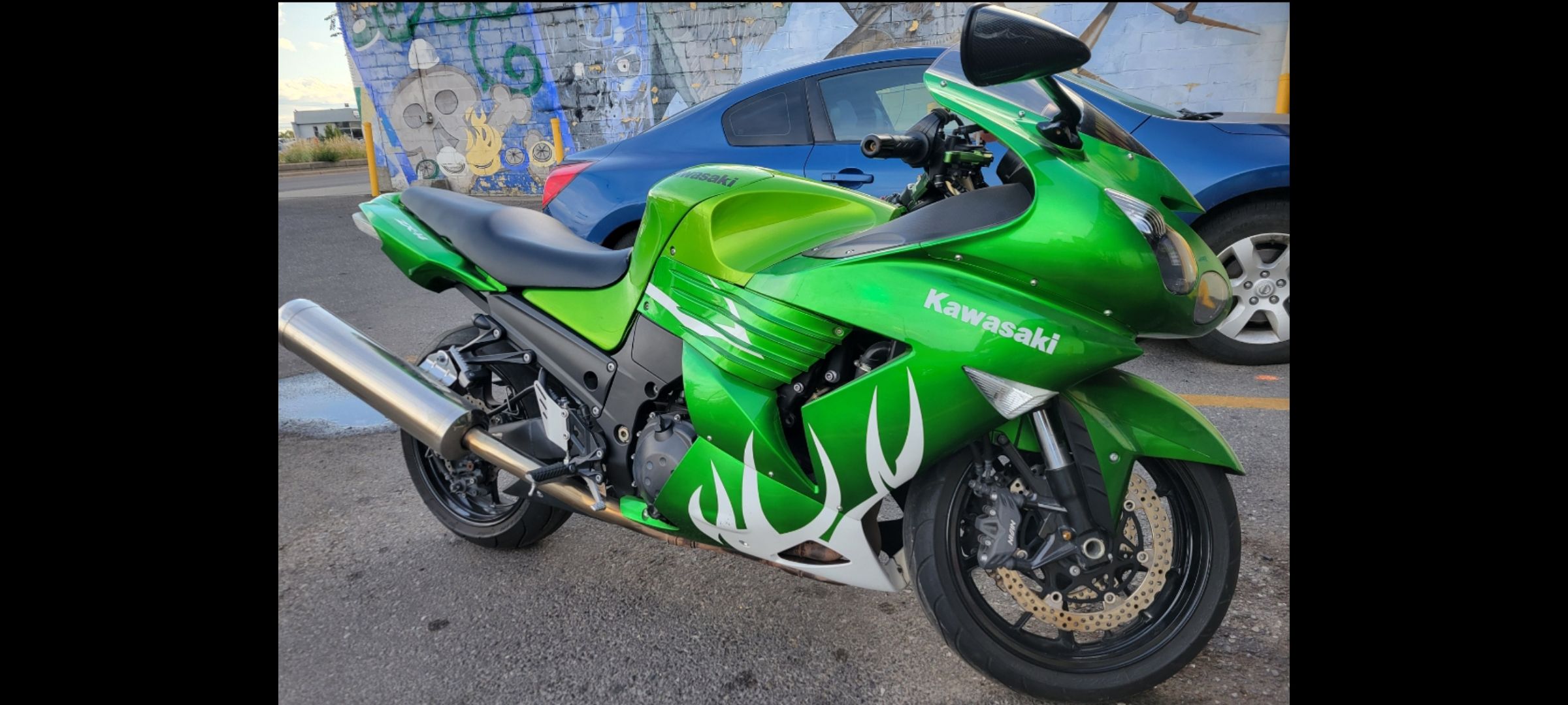 Fancy a ride on a tidy, eye-catching 1998 Kawasaki Ninja ZX9R