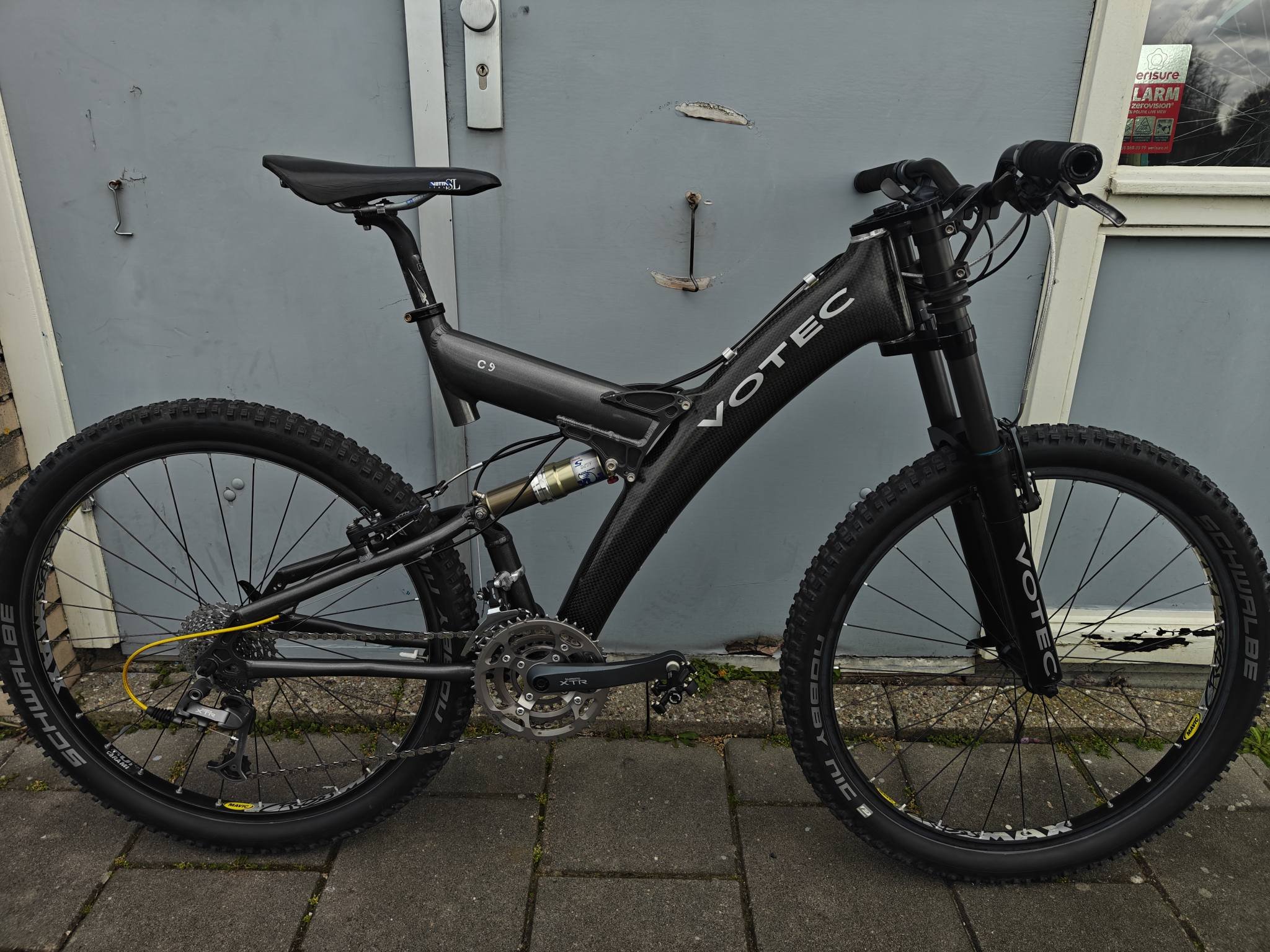 Late 90s VOTEC carbon full suspension bike with XTR 952 and Crossmax
