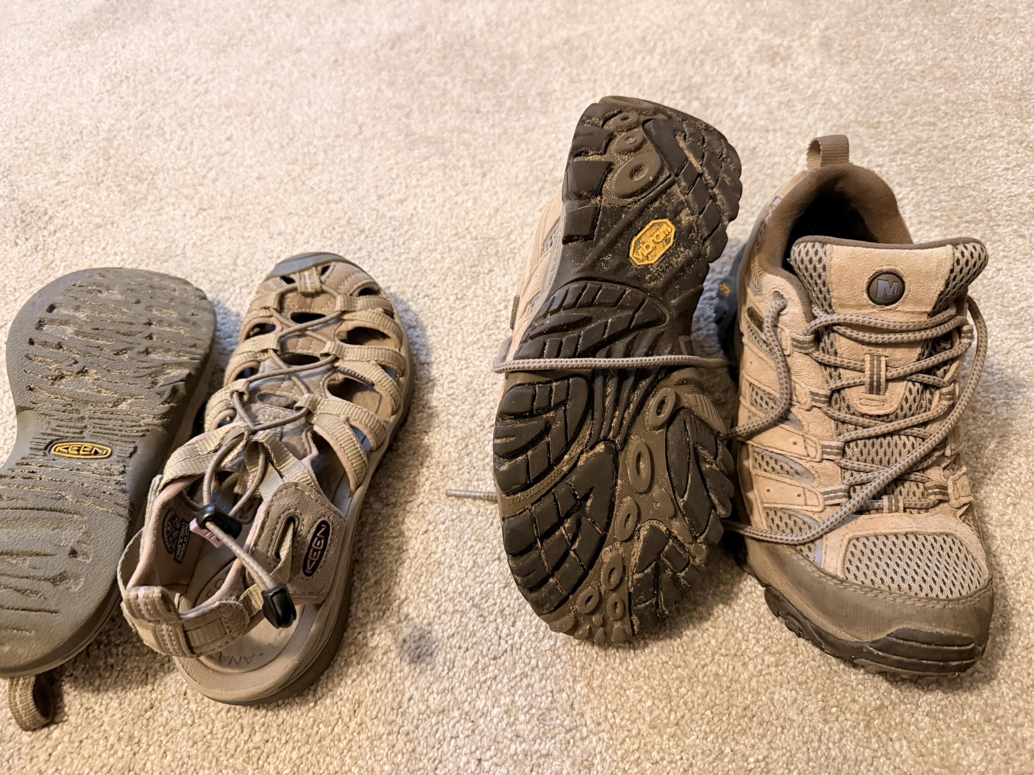 What shoes to wear on Hanakapi Falls trail hike?