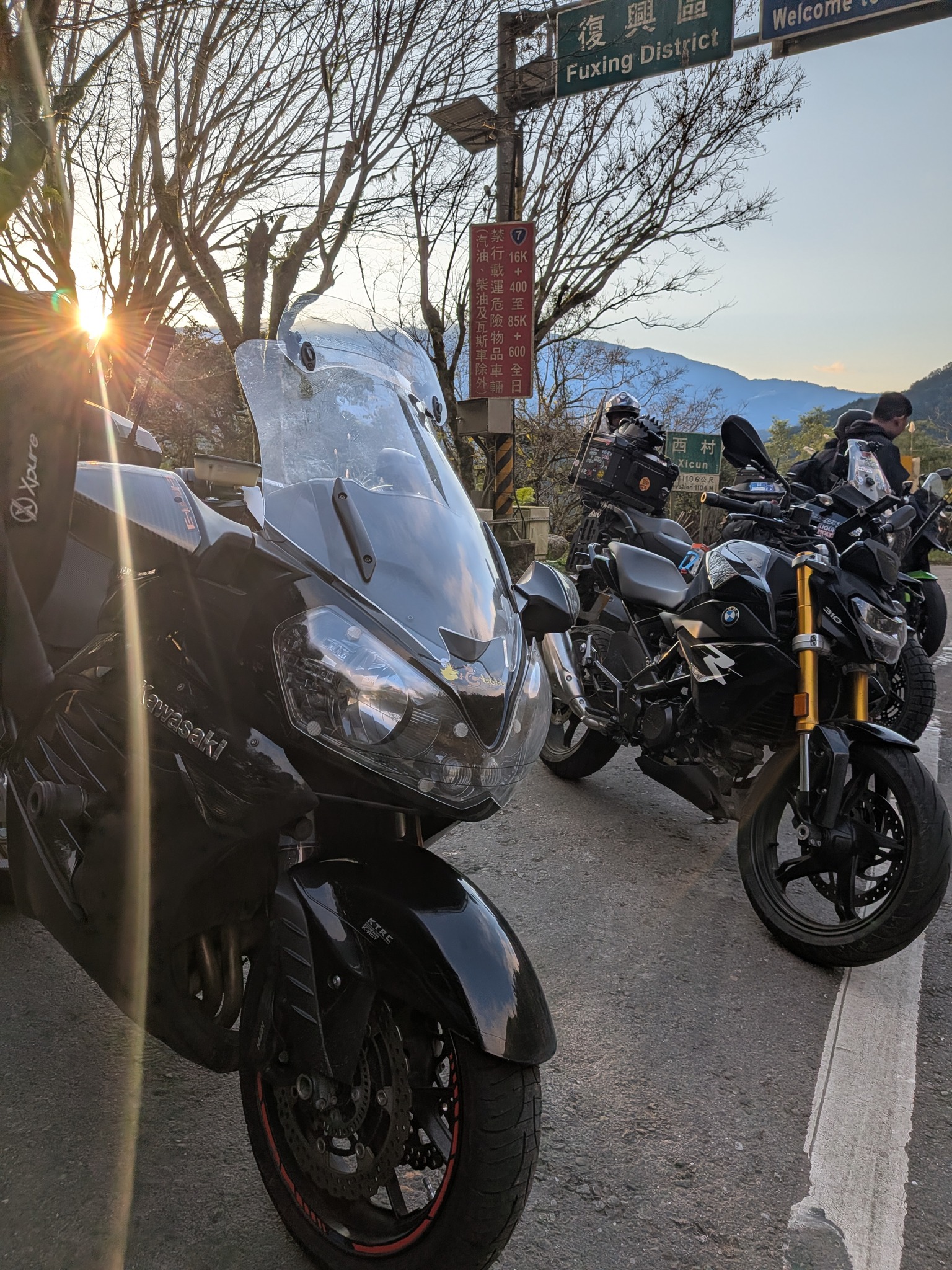 New comer formTaiwan ,like traveling with my kids and solo ride