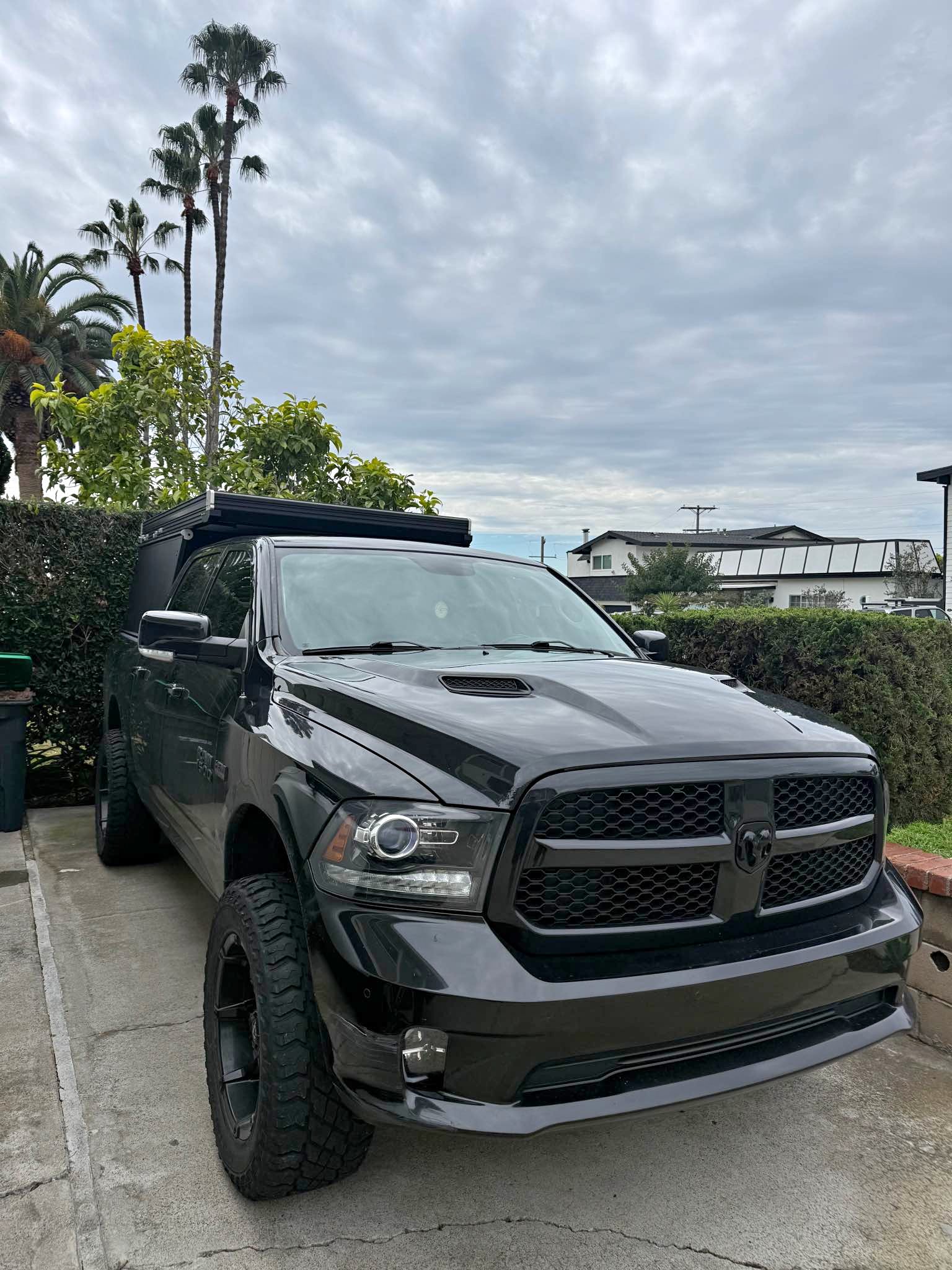 2017 Ram 1500 Crew Cab · Sport Pickup 4D 5 1/2 ft - RVs & Campers ...