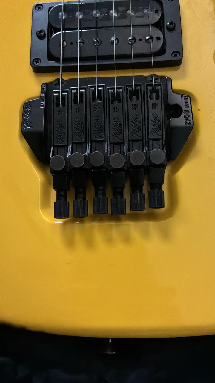 Does Kahler 8800 series bridge require a locking nut?