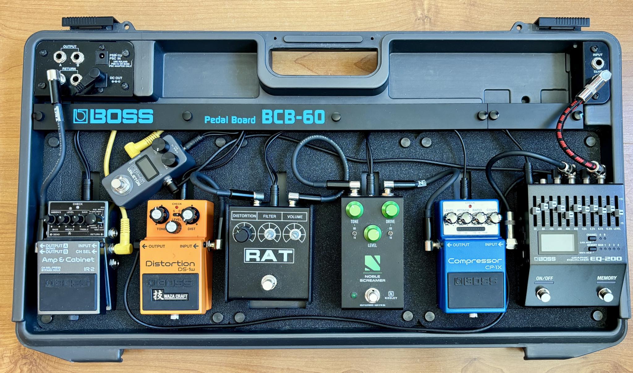 Pedalboard setup with Boss EQ-200 and distortion options