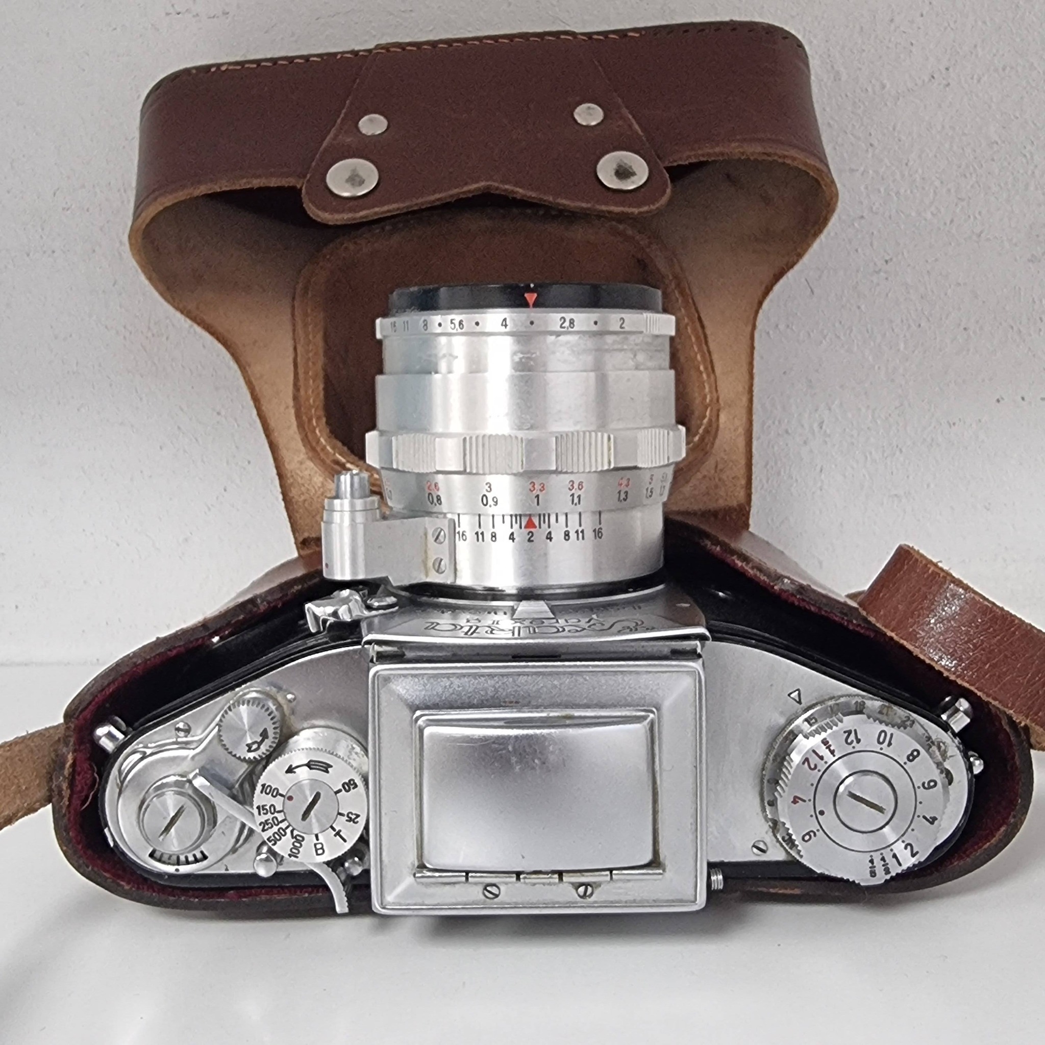 フィルムカメラ Exakta Varex Biotar 58mm F2 What Exakta Varex IIa model has a Carl Zeiss Biotar 58mm f/2 lens?