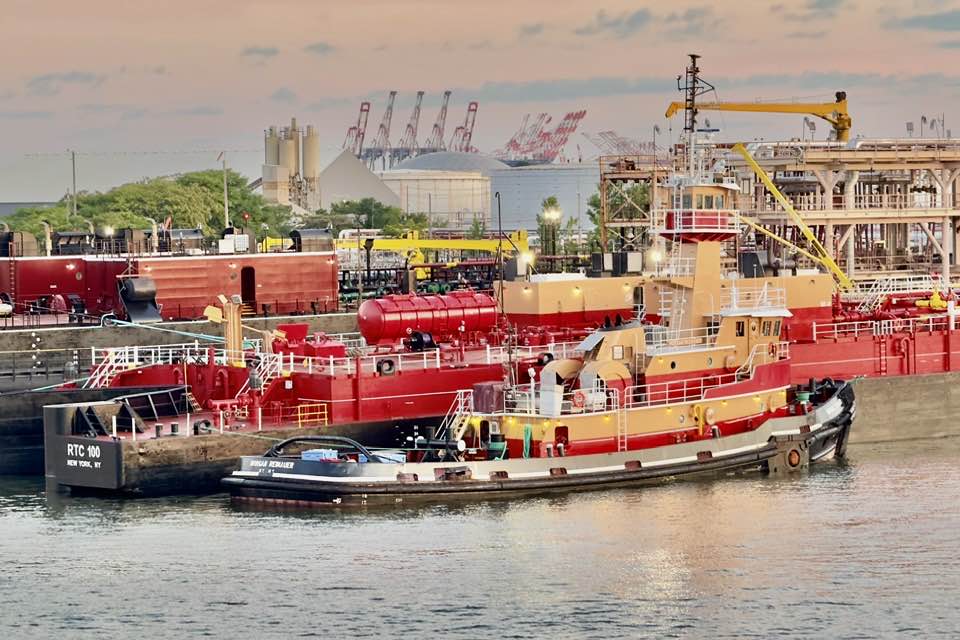 TUG BOAT CHRONICLES | Reinauer Transportation’s ATB Morgan Reinauer at ...