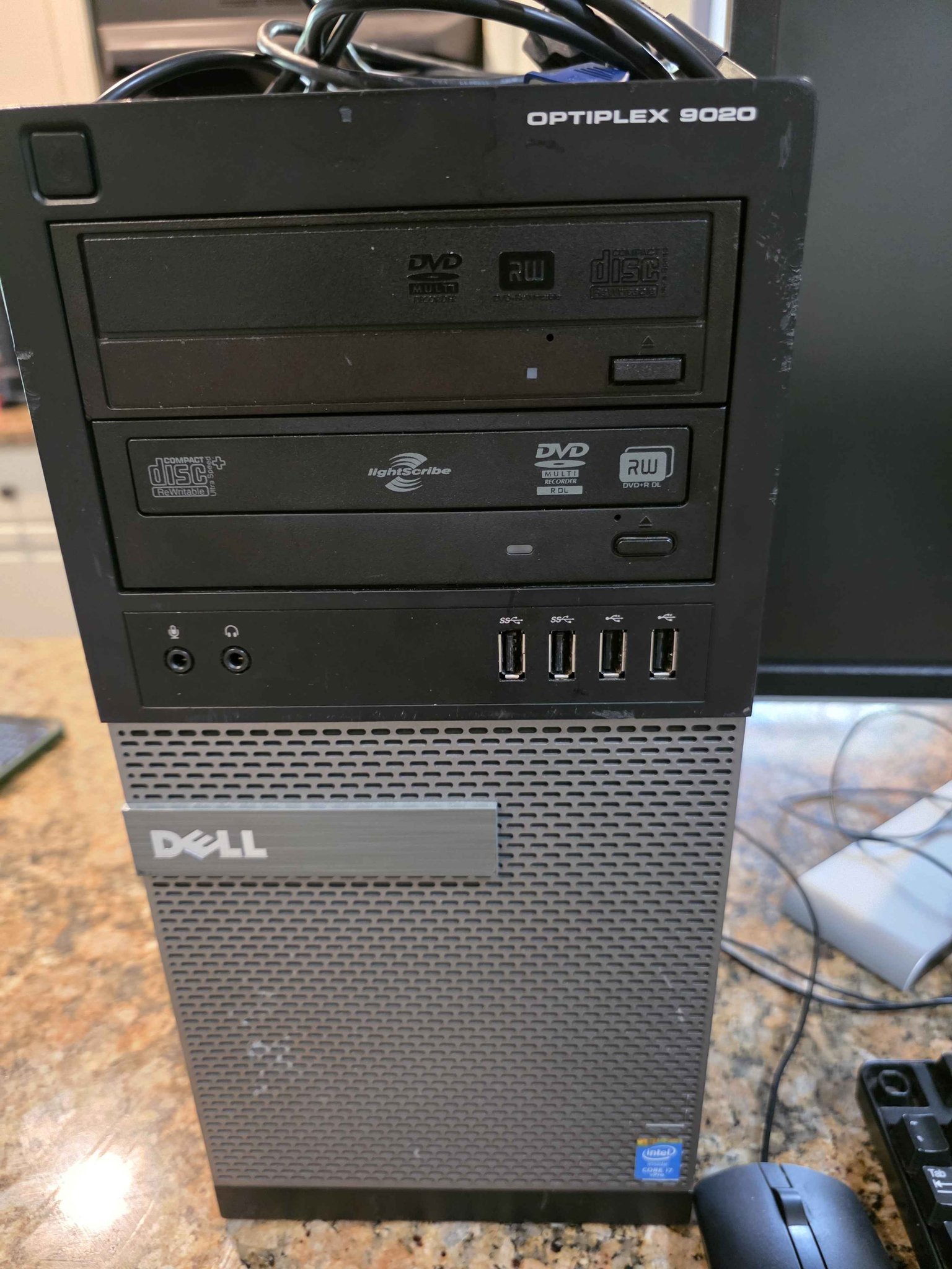 Model: Dell Optiplex 9020 CPU: i7-4790 @ 3.6 GHz GPU: Nvidia GTX 