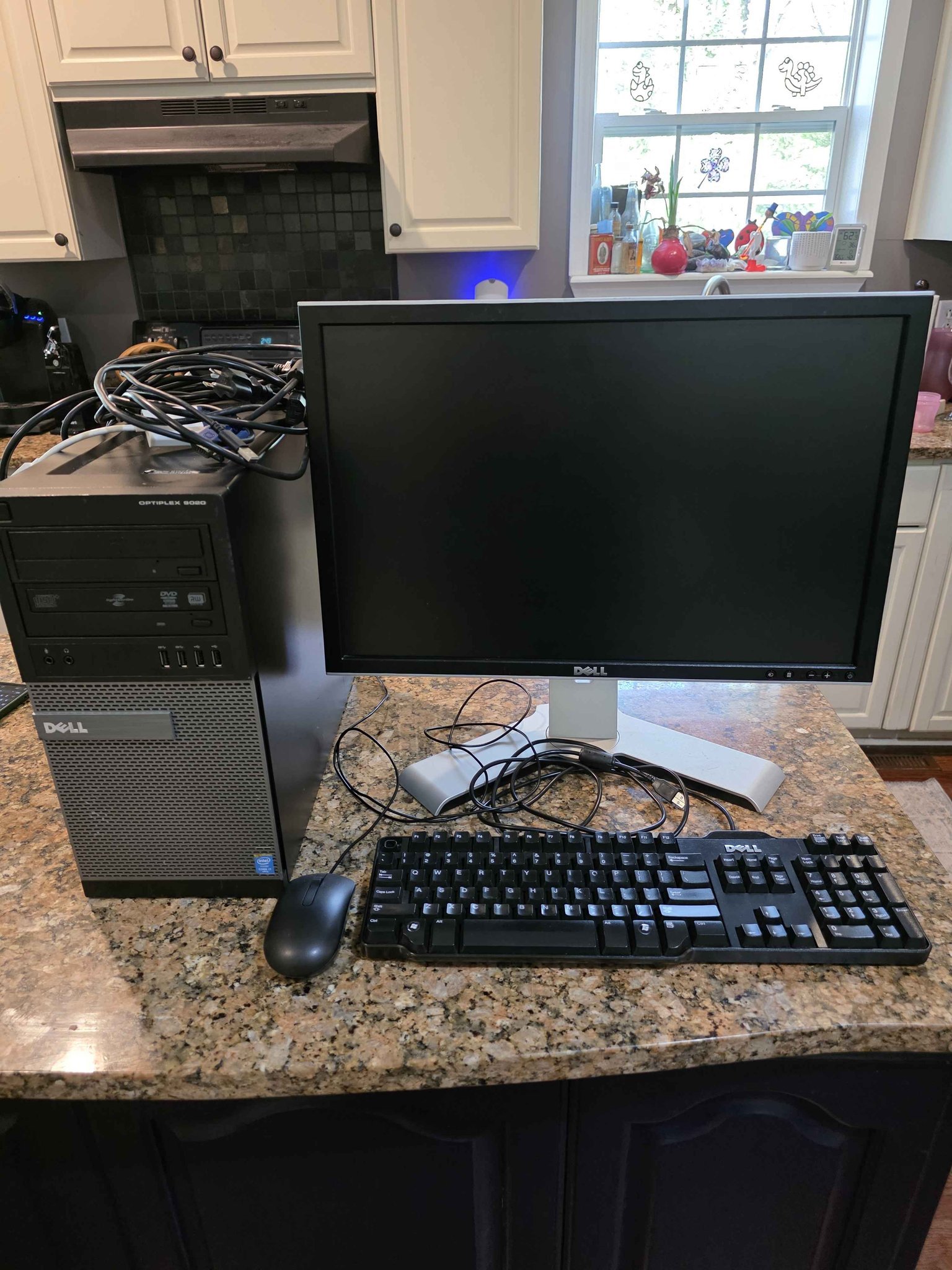 Model: Dell Optiplex 9020 CPU: i7-4790 @ 3.6 GHz GPU: Nvidia GTX 