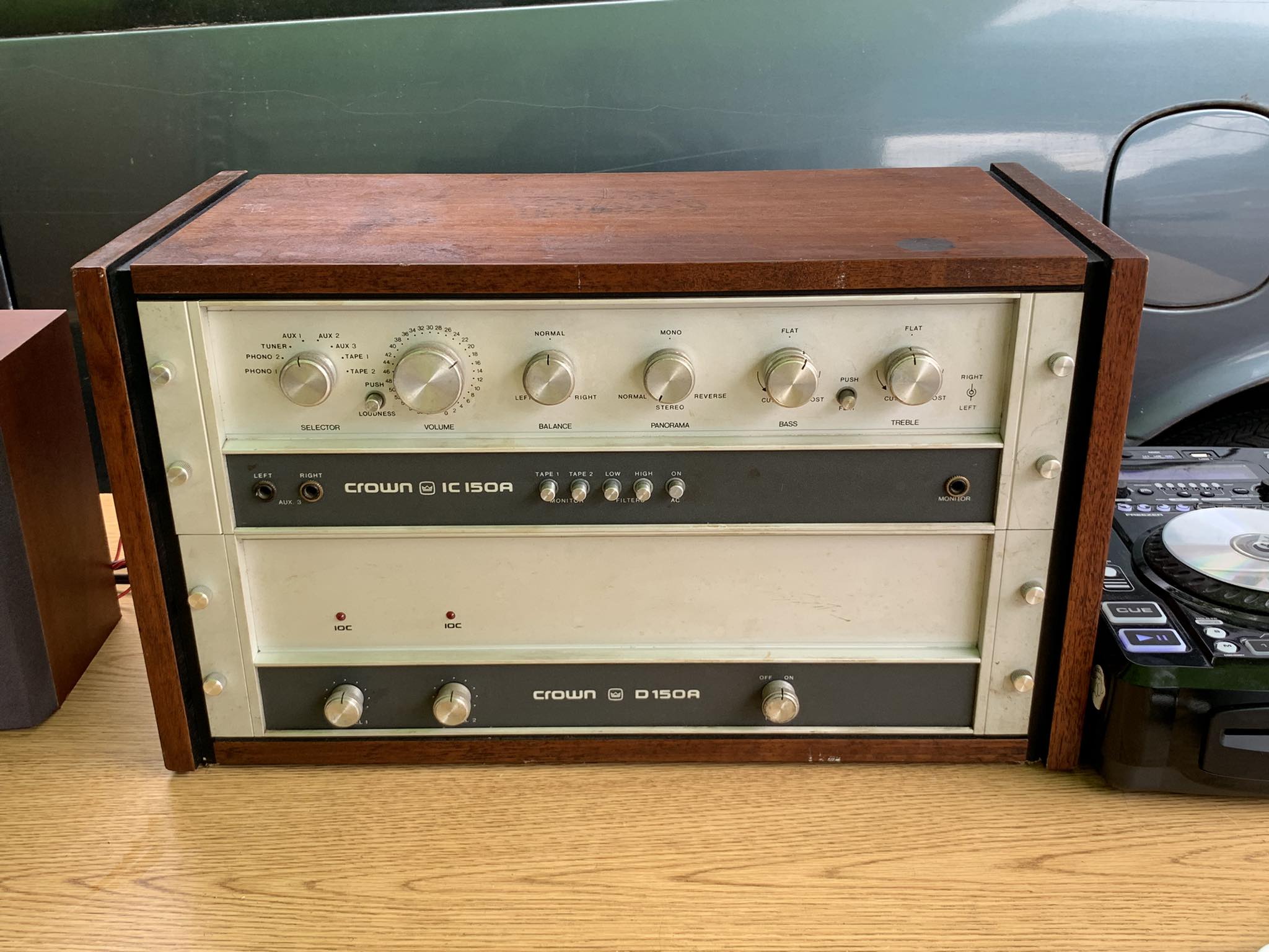 CROWN D-150 Vintage Stereo Power Amplifier