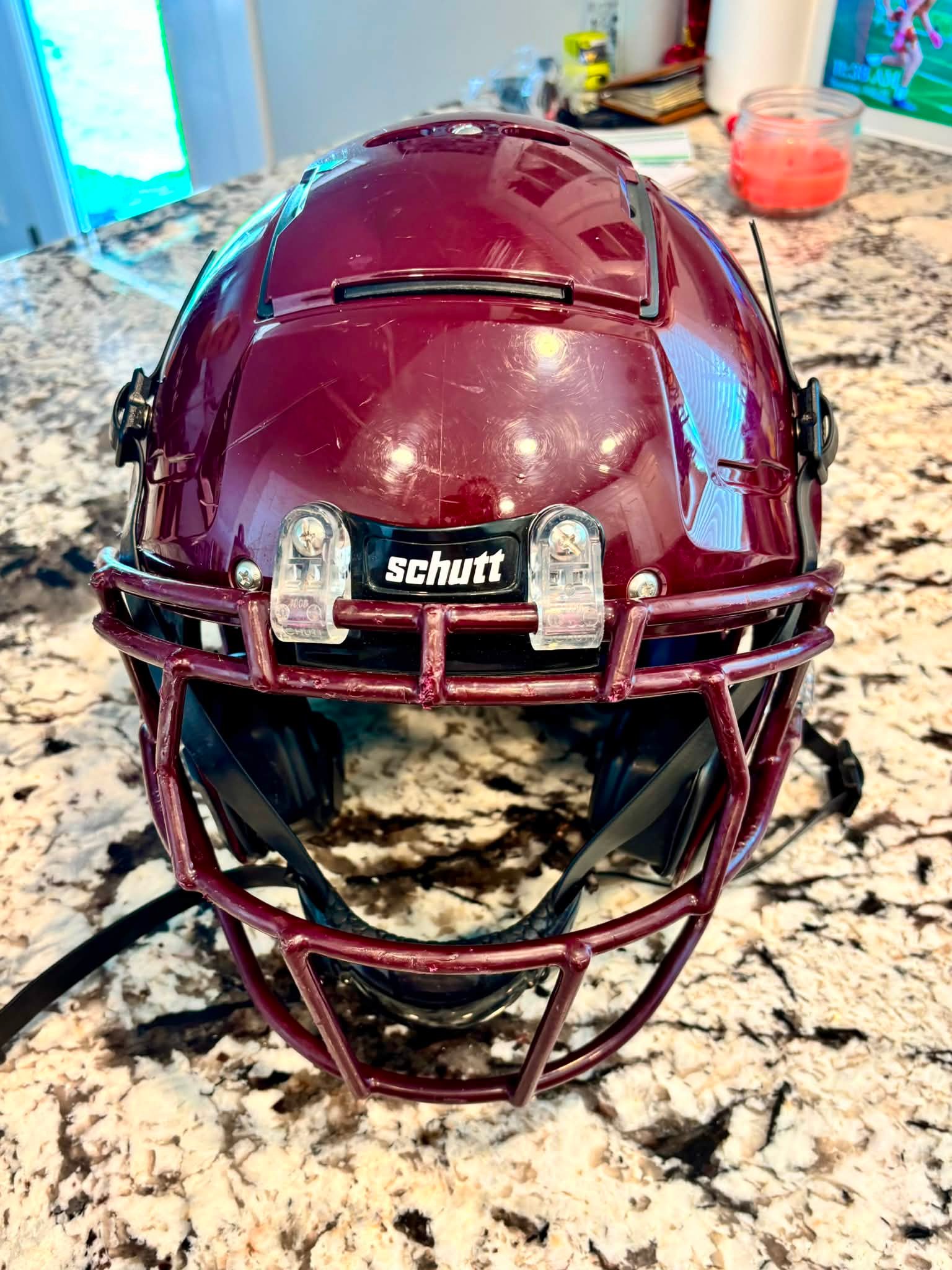 f7 football helmet maroon Schutt 2.0 Adult Plates move in all directions for better management of roational energy and sit on top of an additional layer of TPU Maroon Schutt F7 VTD Customer