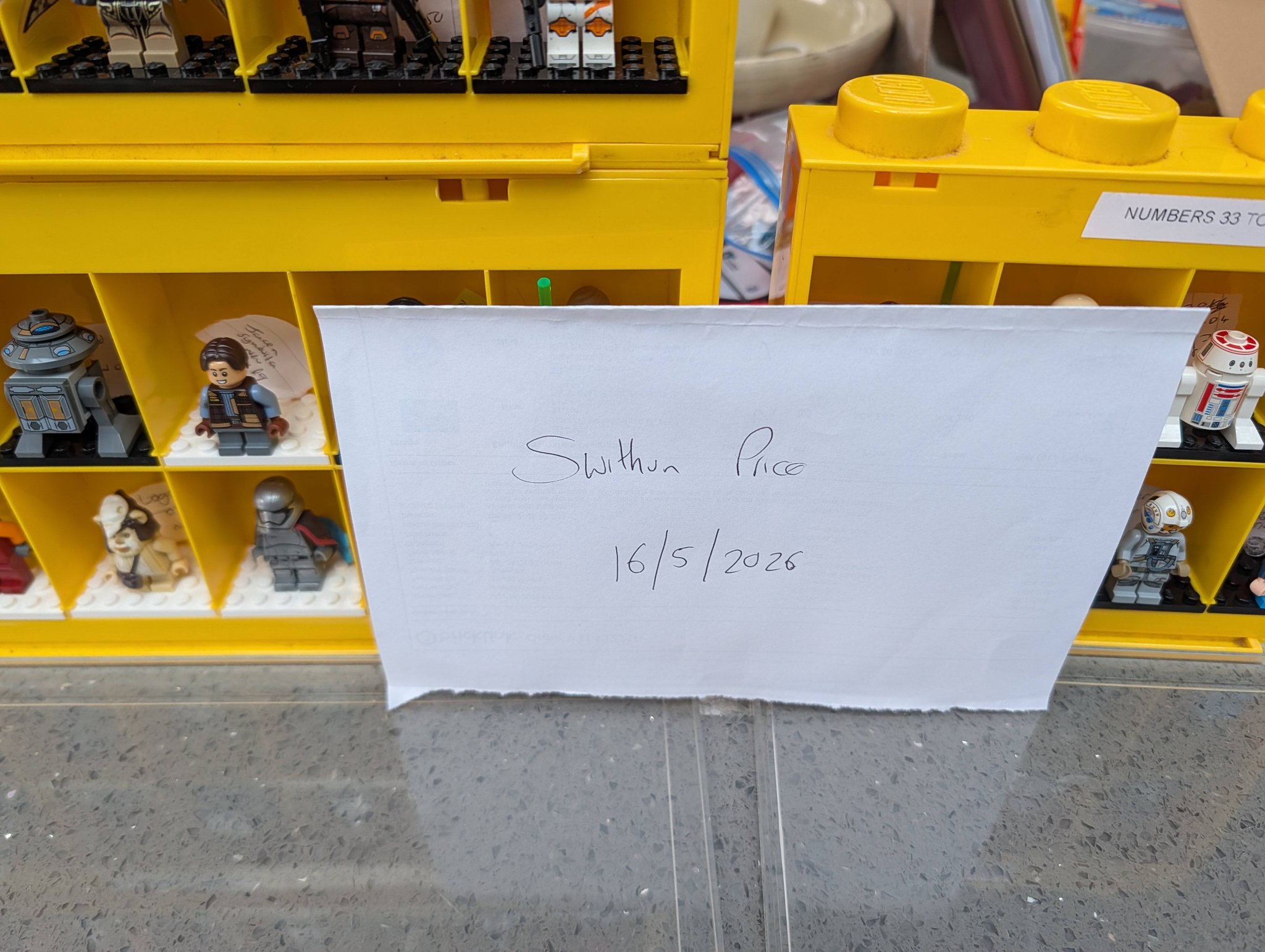 New Minifigures from last night and more to come by the end of the
