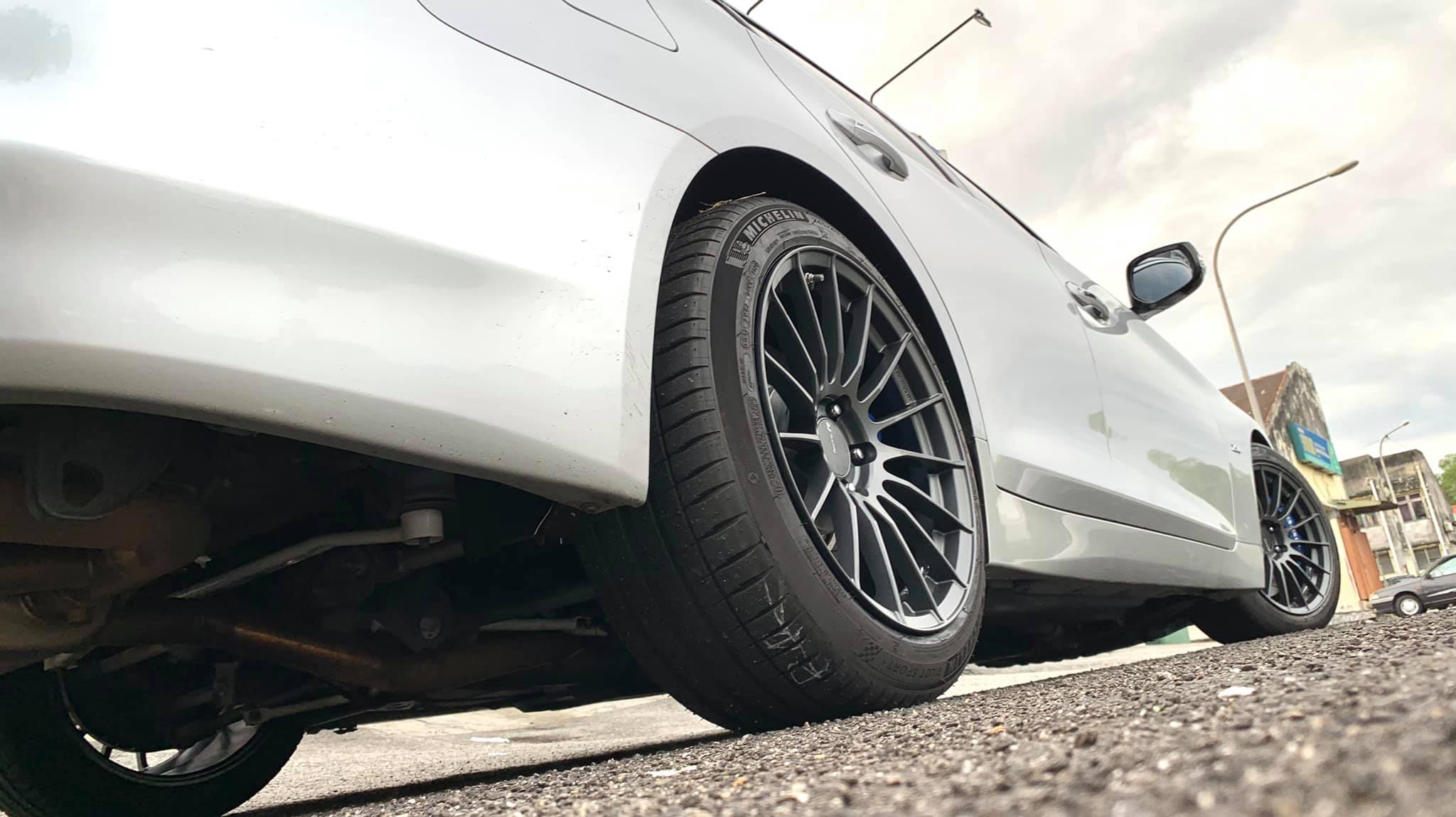 ENKEI RS05RR 18inch 8.5j PCD100 inset50（Enkei RS05RR 18” Rims 