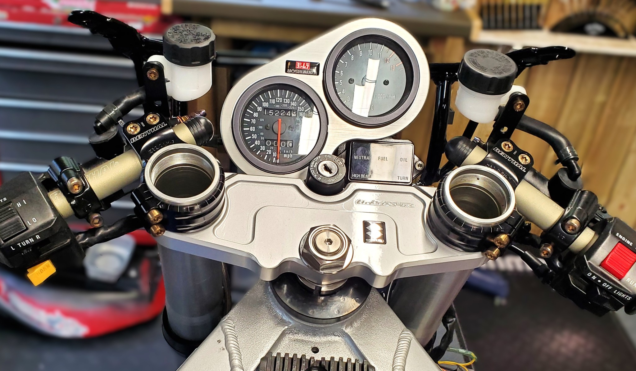 GSXR1100 L BUILD Brake and clutch masters finished with small res