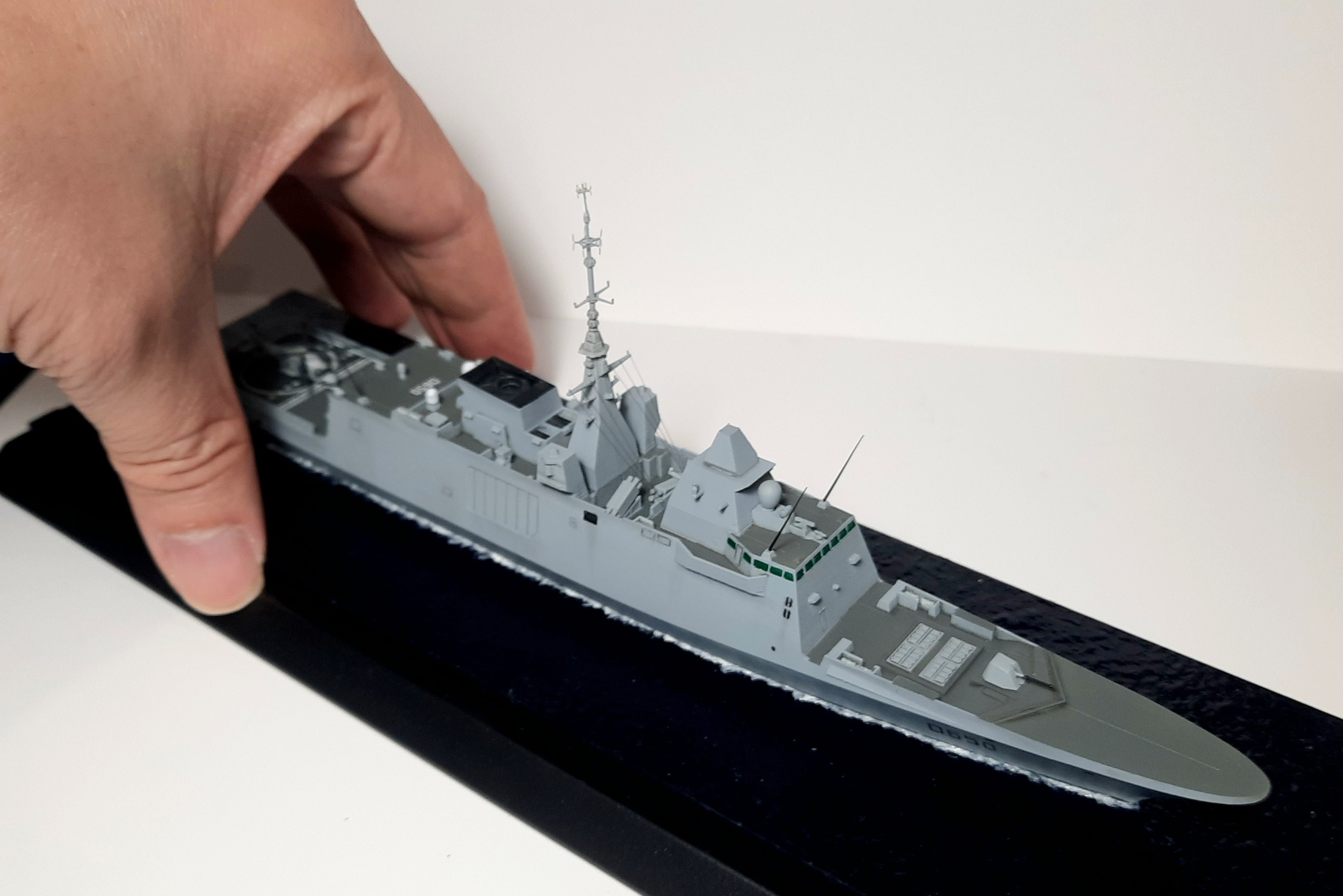 Französische Fregatte Aquitaine (1/700, Freedom Model) von Eberhard