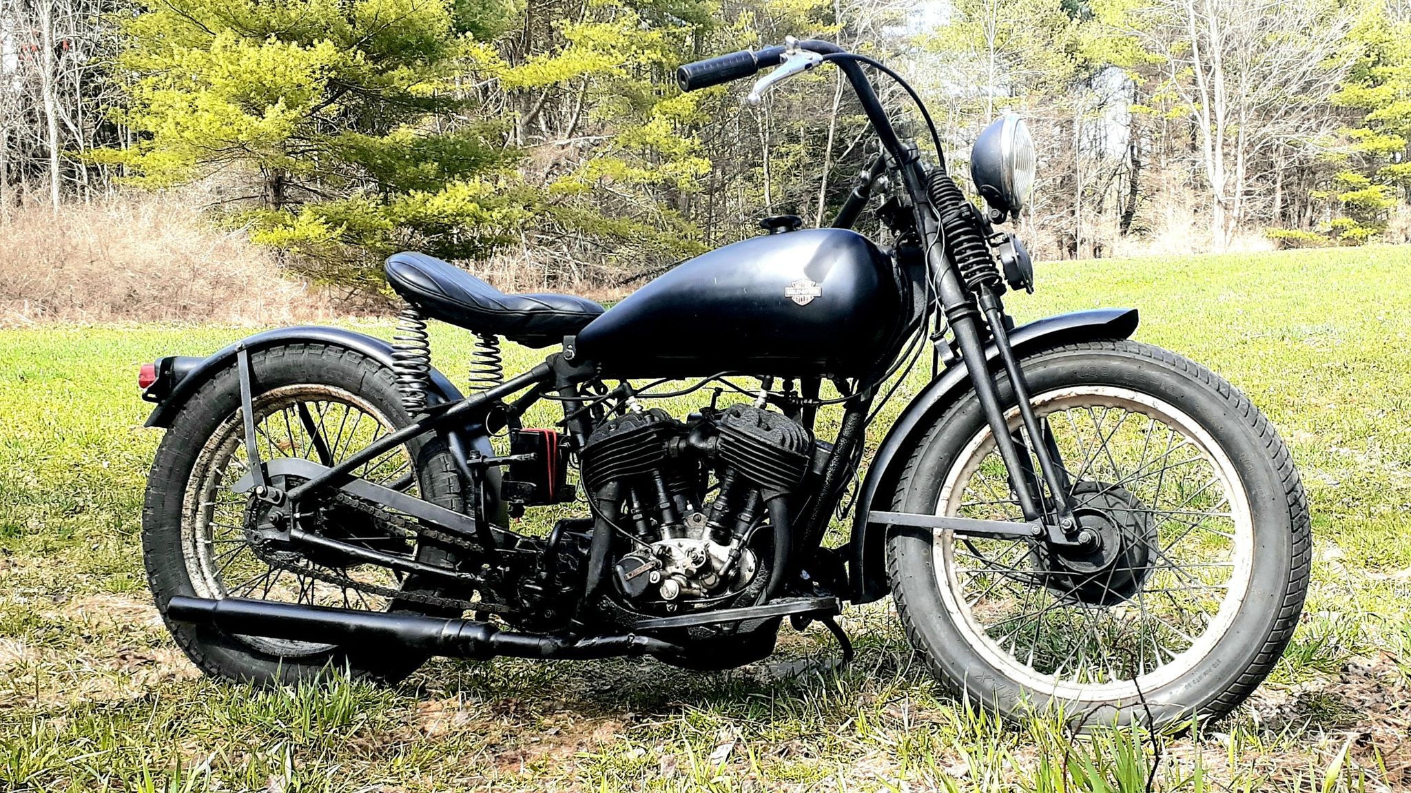 1931 Harley-Davidson Model D 💙❤️🖤 The 1931 Harley-Davidson