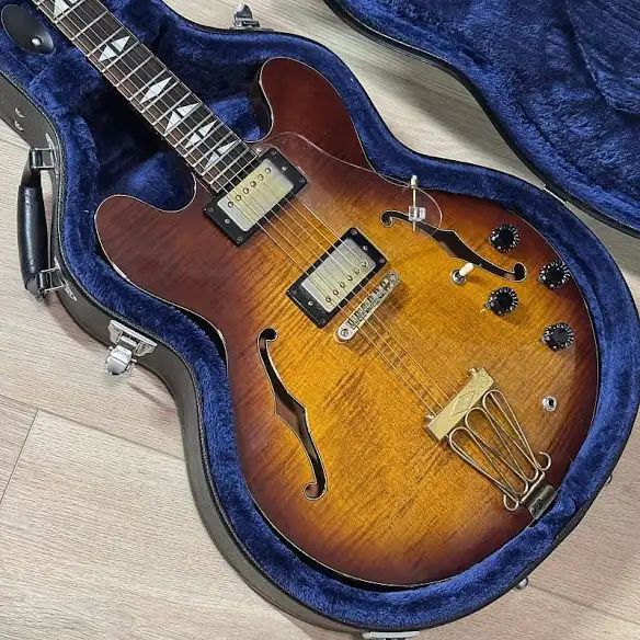 完全ジャンク SGタイプ メタリックブルー ビグスビー型テールピース破損 Trapeze tailpiece replacement for Italian electric guitar