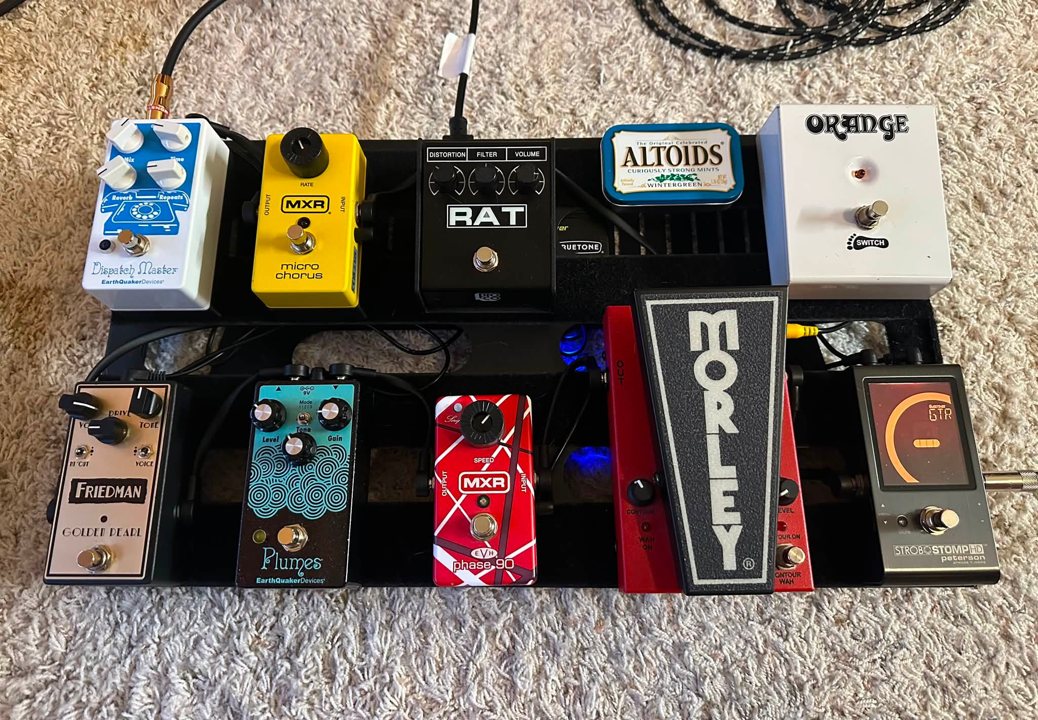 Have you tried the MXR Micro Chorus pedal?