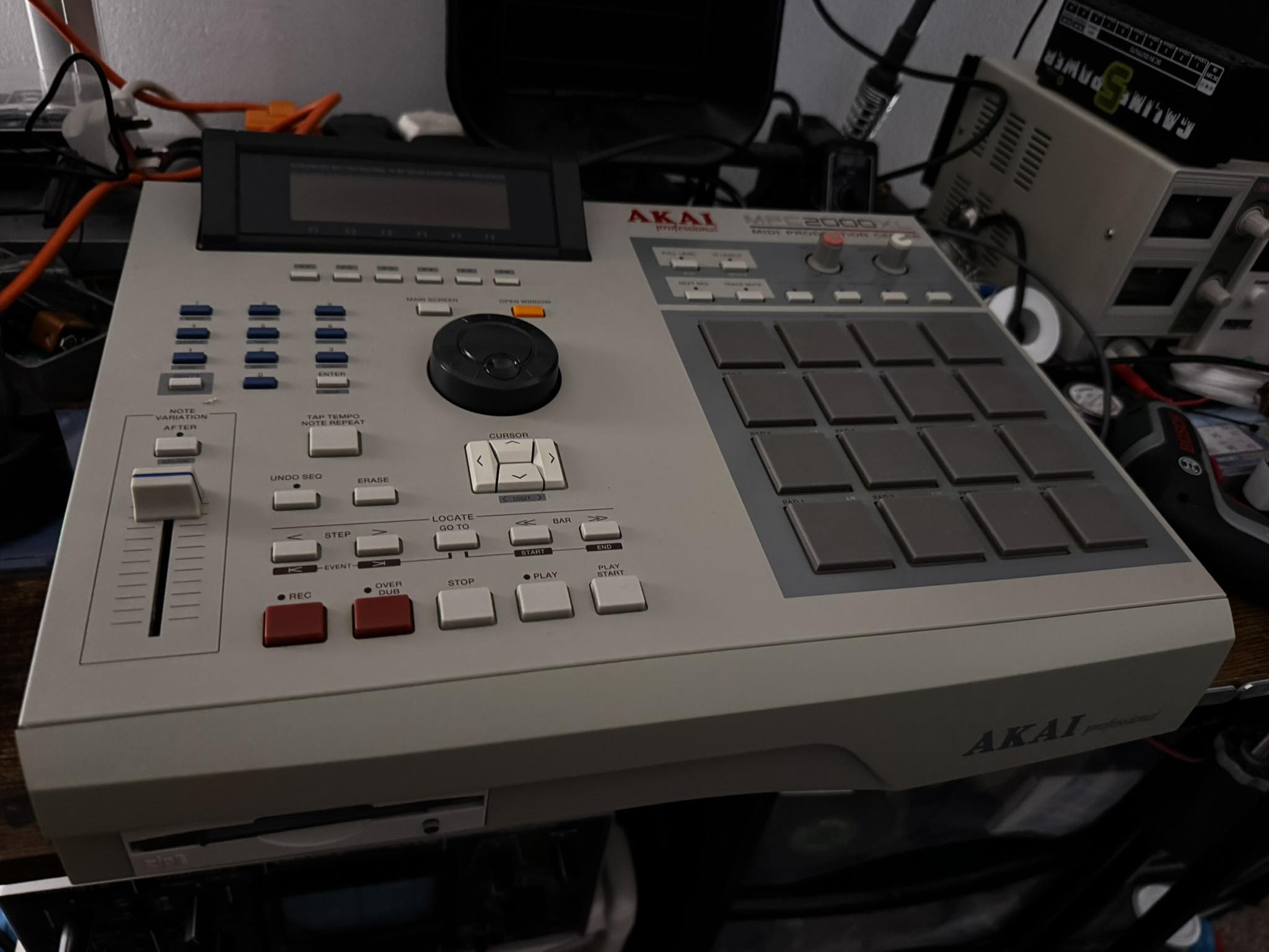 MPC 2000XL not recognizing IDE zip drive or floppy device?