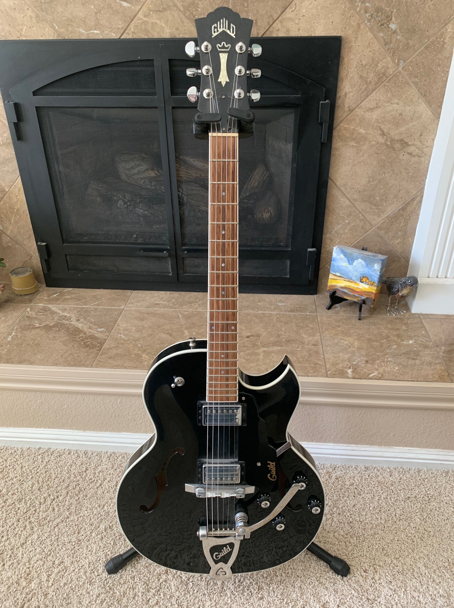 Can a fixed bridge be mounted on a Guild Starfire III?