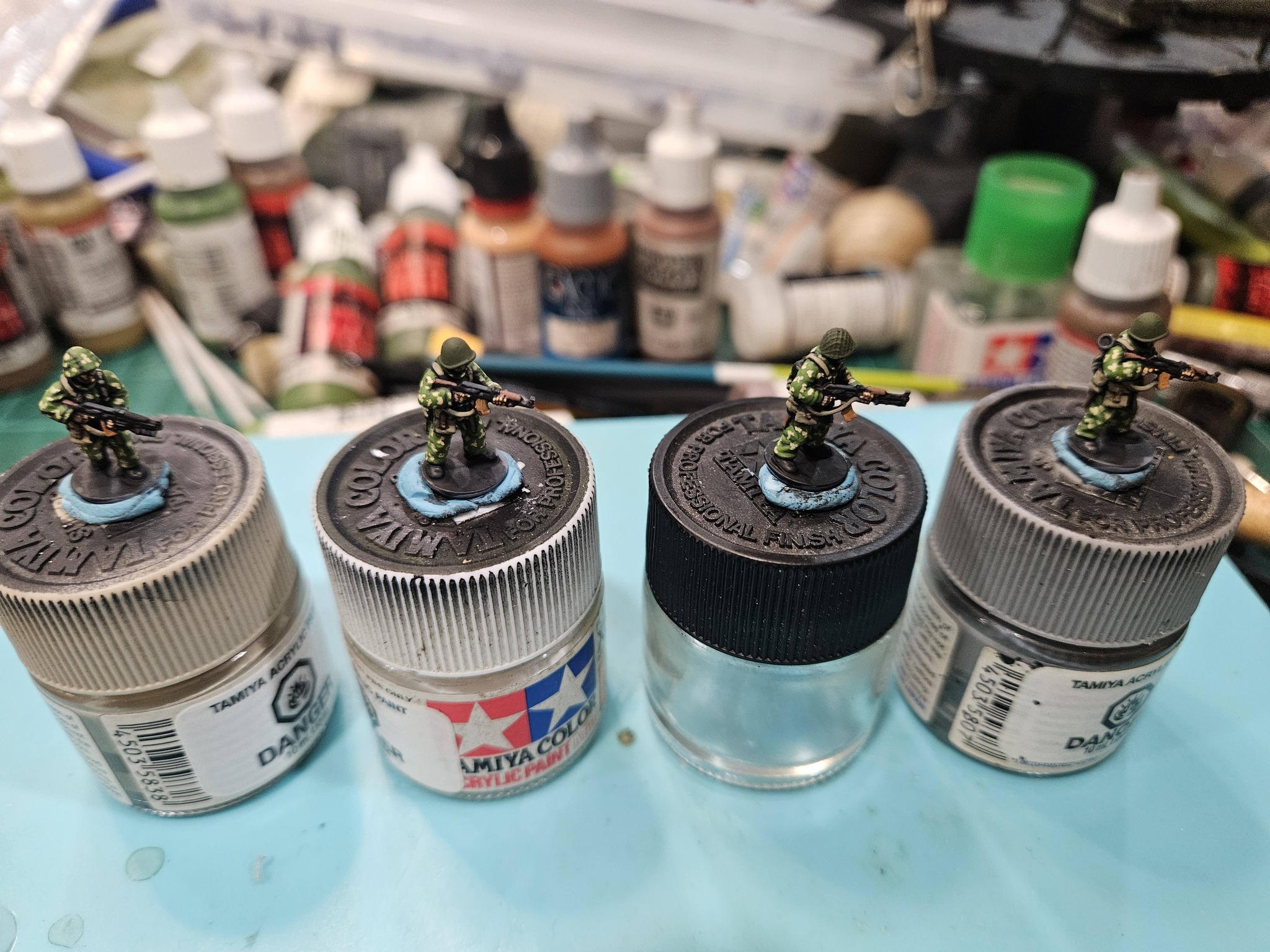 Working on some 15mm VDV by Red Scare Studios Comments and  