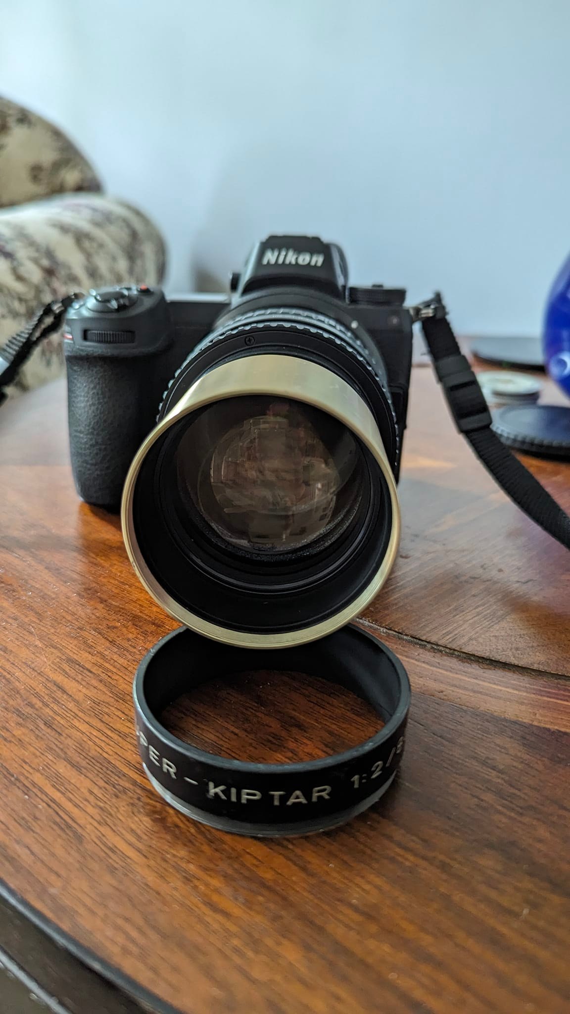 Is this gold Isco Gottingen Super Kiptar 85mm f2 lens genuine?