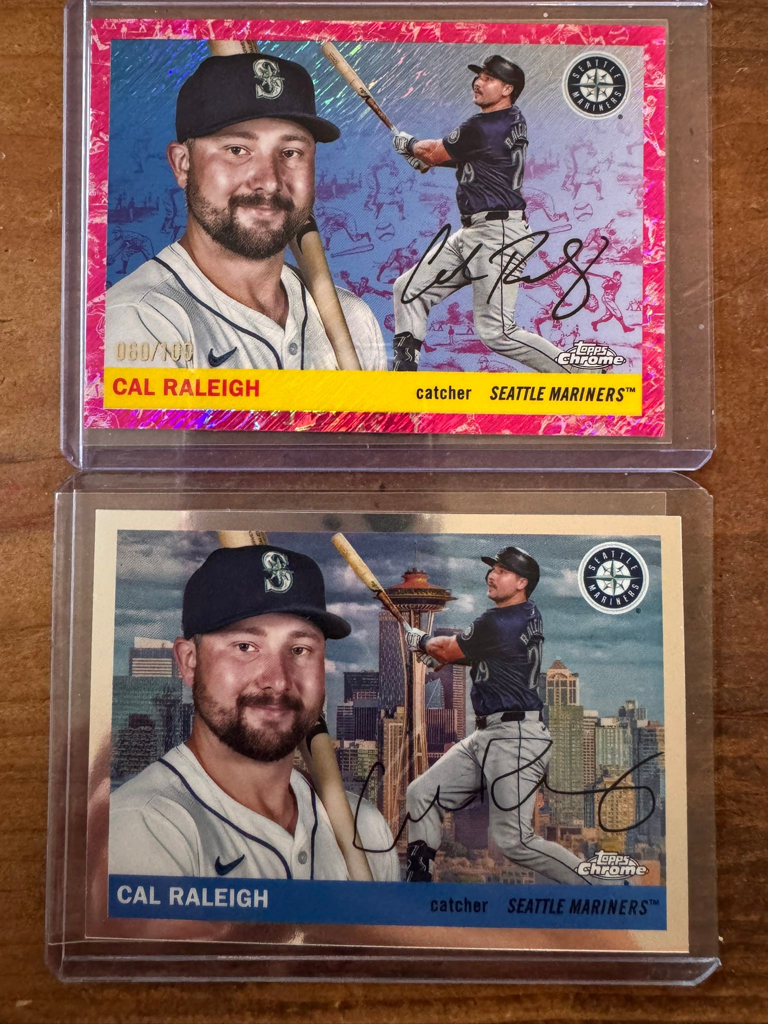 Cal Raleigh signature issue on Topps card
