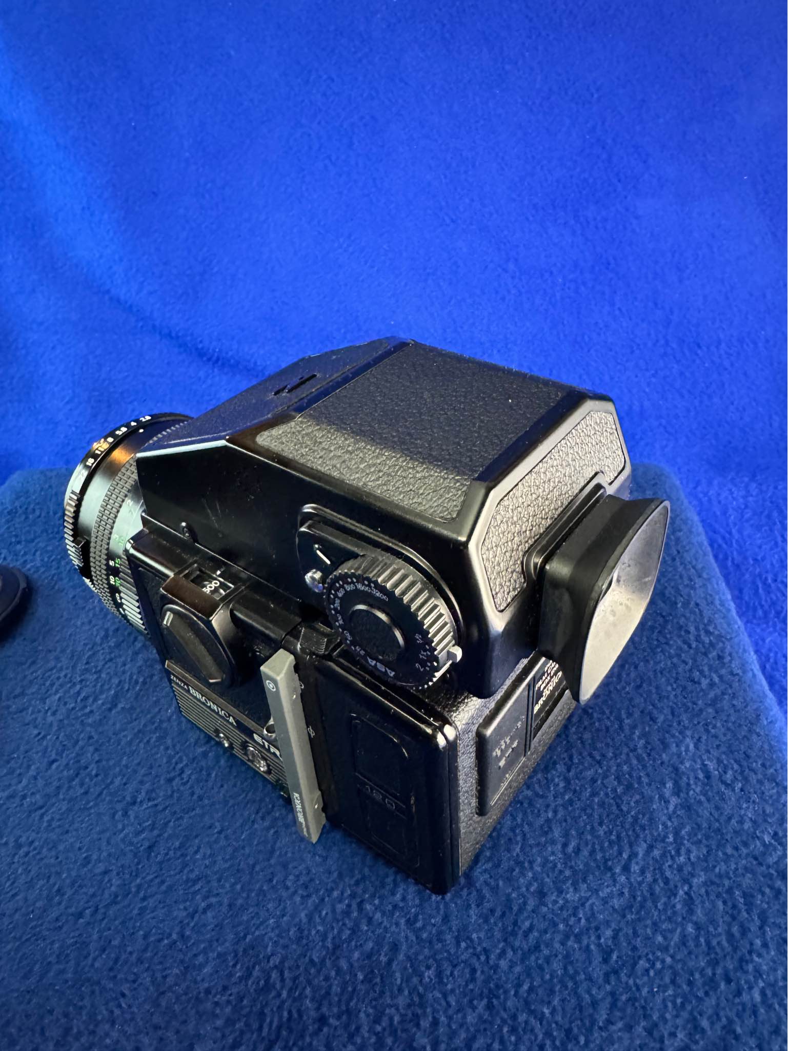 Bronica Zoom Zenzanon-PE 100-220mm lens
