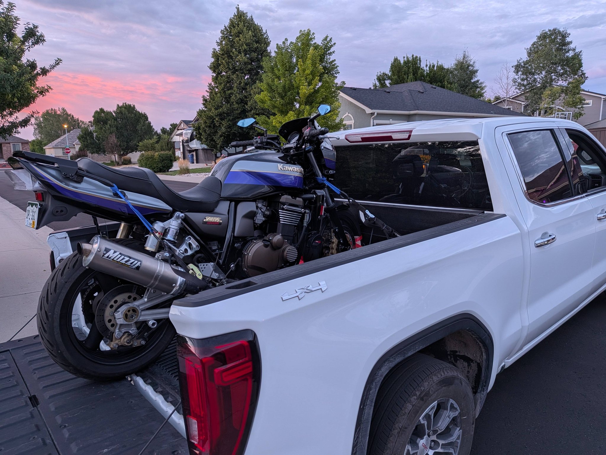 Finally found a Kawasaki ZRX 1200 bike after years of searching