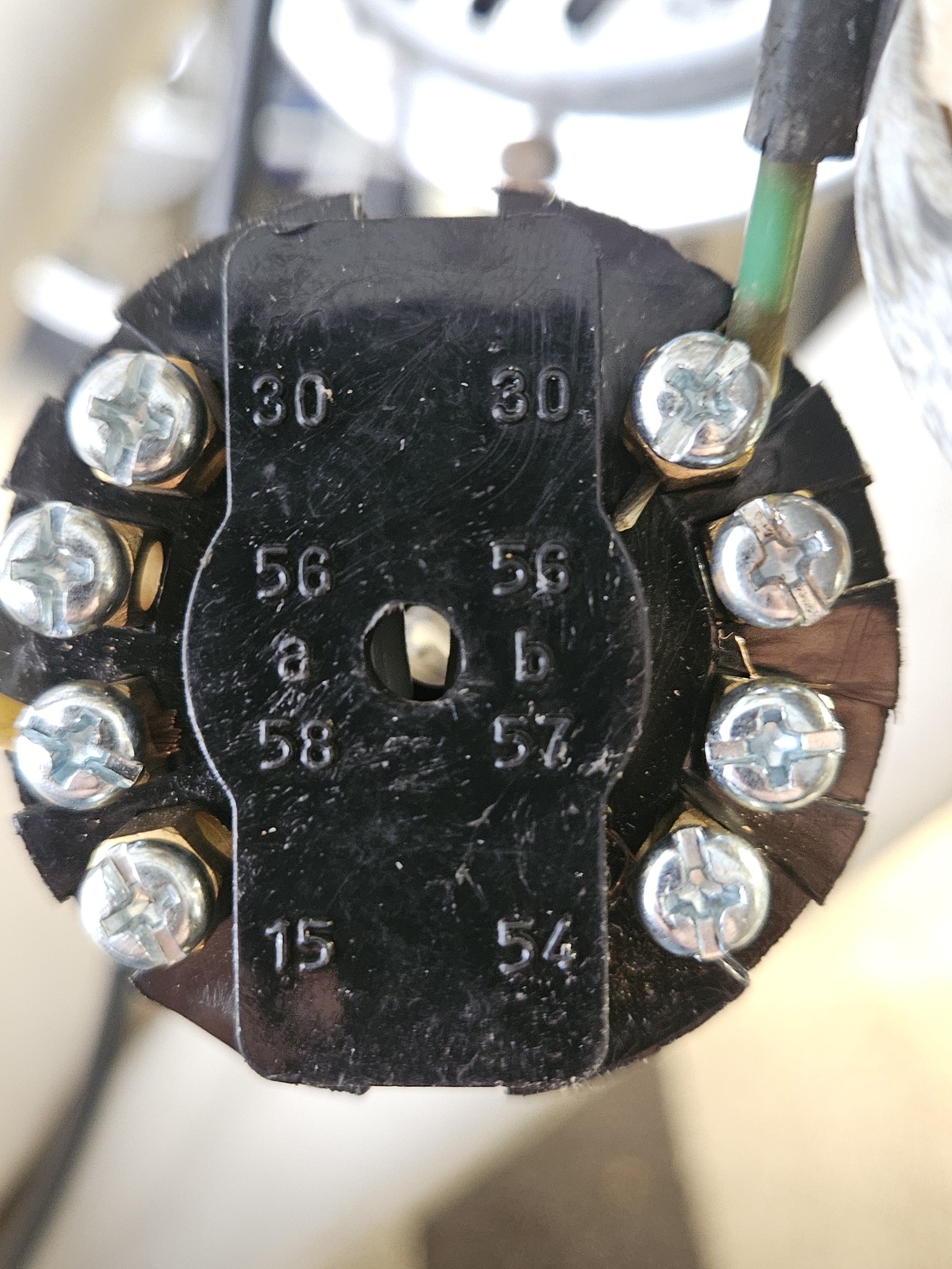 What are the correct terminal connections for an ignition switch