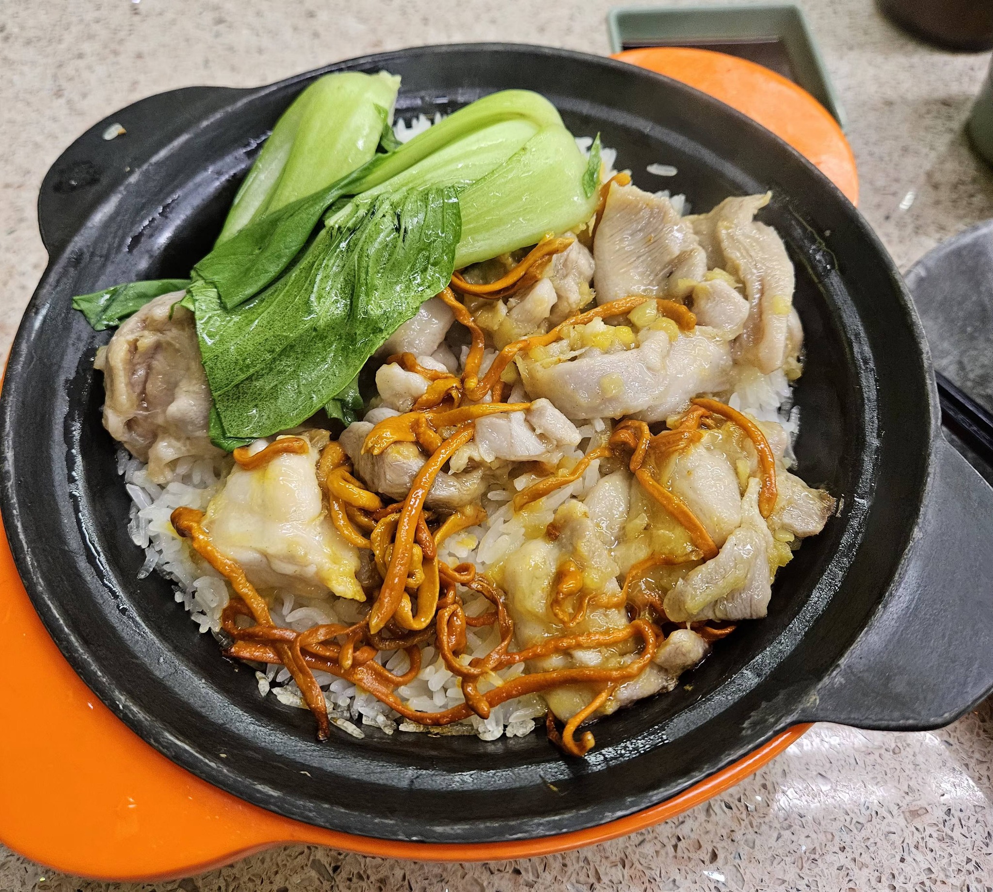 溫哥華飲食男女 Dine in or Take out | 心郁郁打電話book位去三妹小廚食煲仔飯, 太耐冇食, 聽聞呢間人氣同食物都好高分 ...