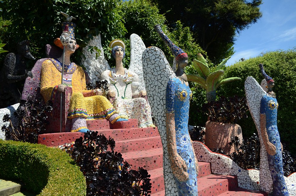 The Giant House's Mosaic Garden in Akaroa / New Zealand Art of