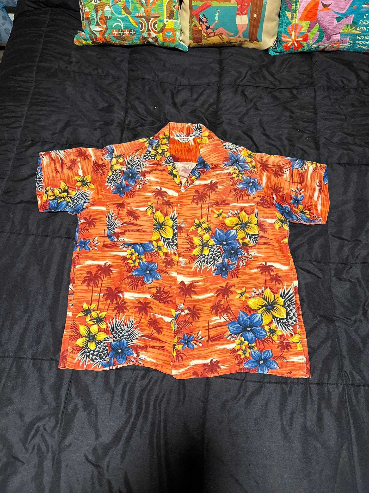 Vintage 50's hauoli kamaaina label Hawaiian shirt