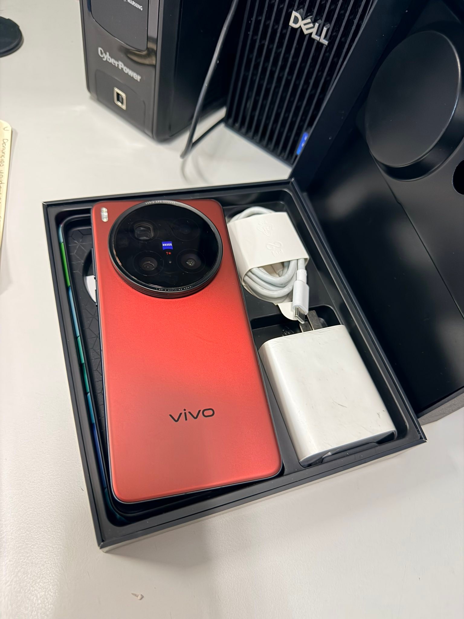 Vivo x200 Ultra