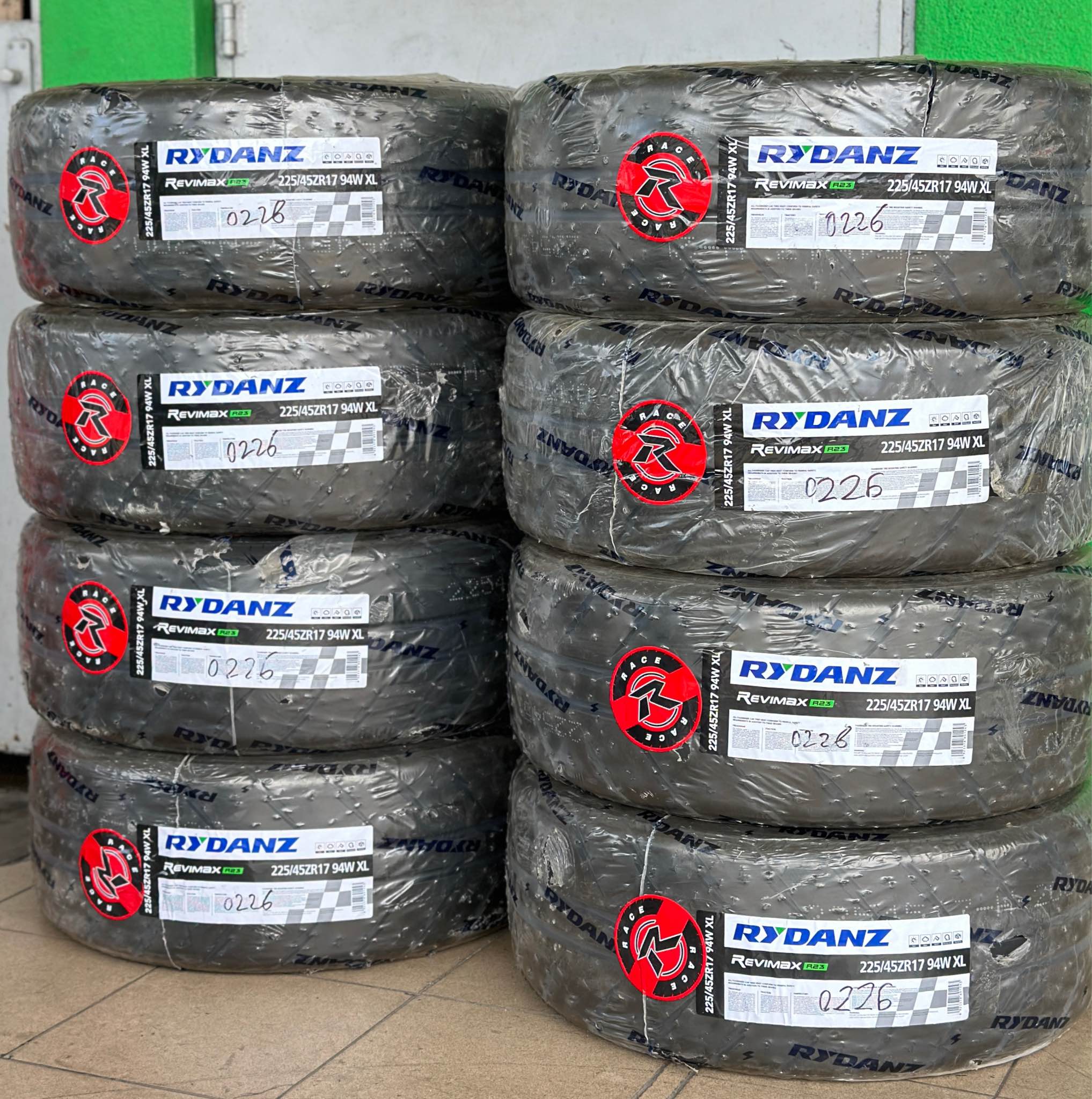 Rydanz Revimax R23 Size 225/45ZR17 Treadwear 200 Traction A