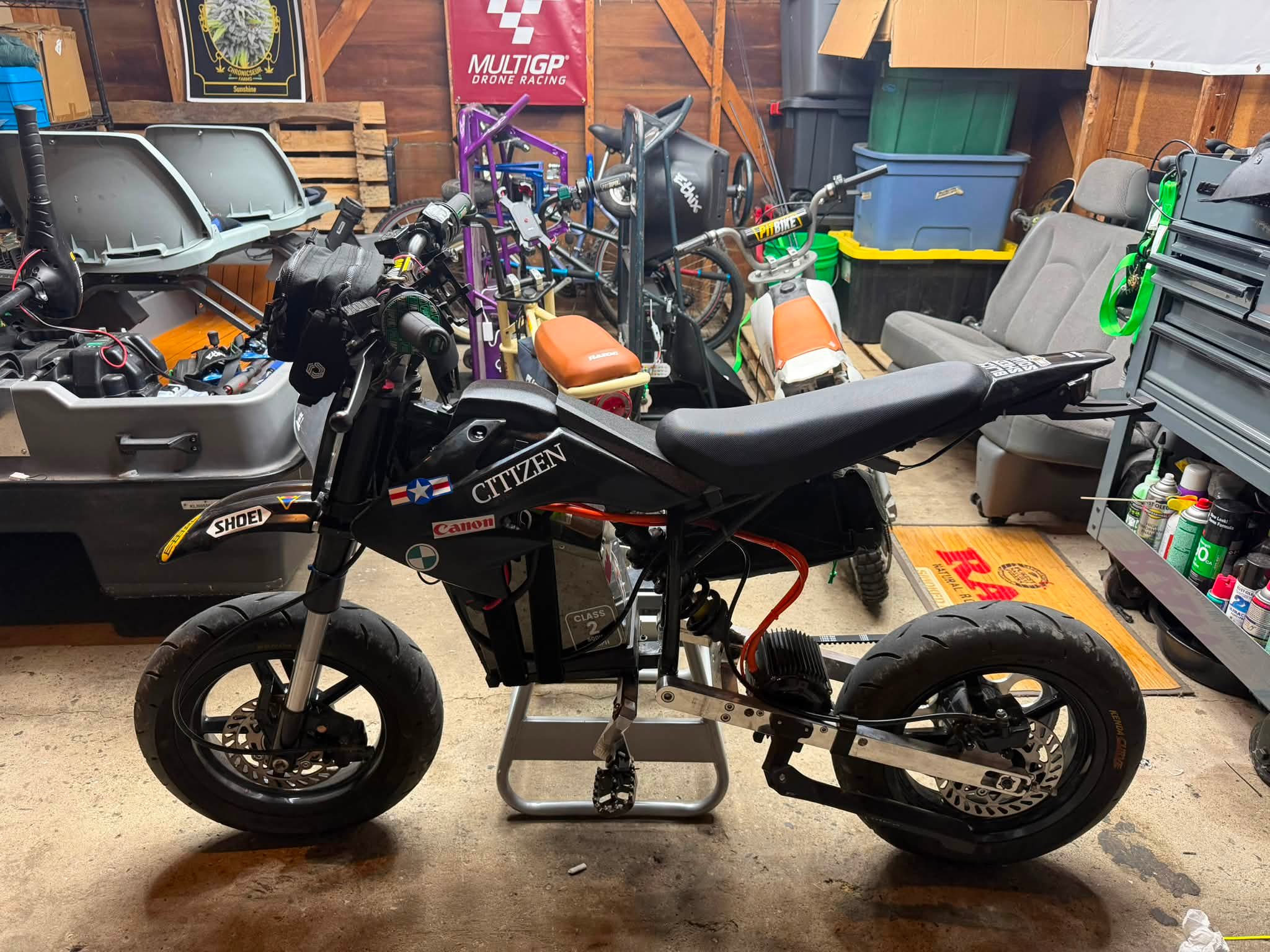 Modified gas tank with cap delete on dirt bike