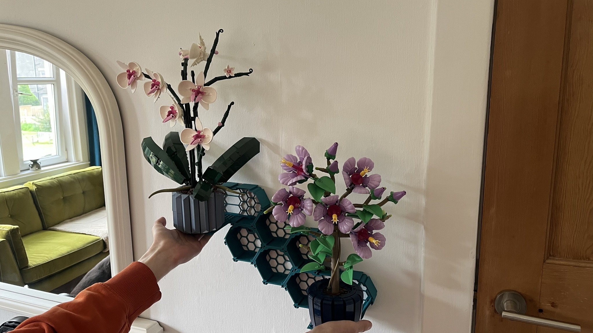 idea アイデア　312 LEGO Botanical display on FAVO modules in Industrial Turquoise