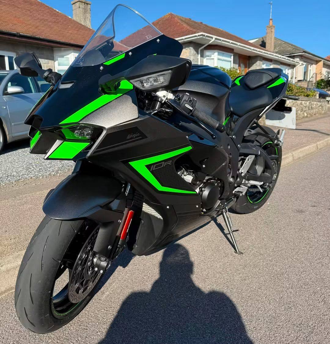2022 Kawasaki ZX-10R for sale with 1171 miles