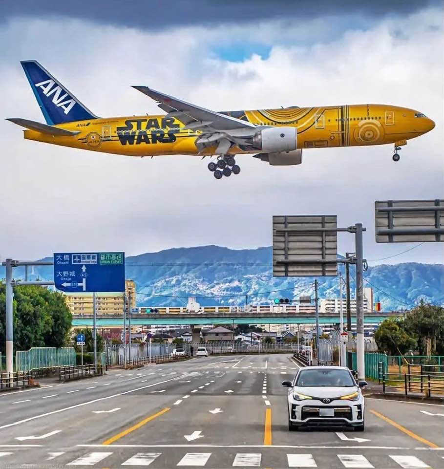 ANA Star Wars Boeing 777-200ER in MSFS
