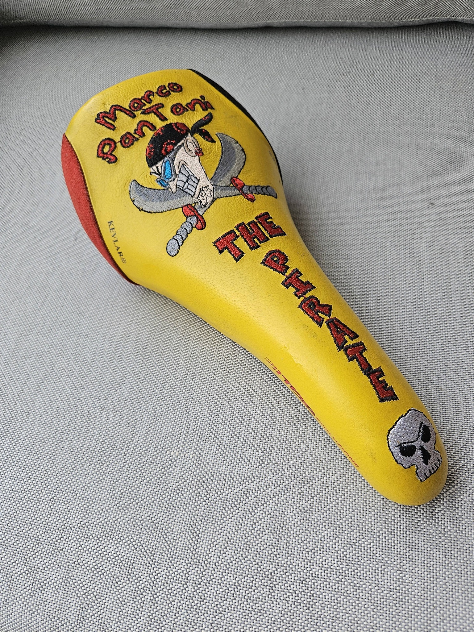 Superb Marco Pantani personalized saddle 1997-2000 (not for sale)