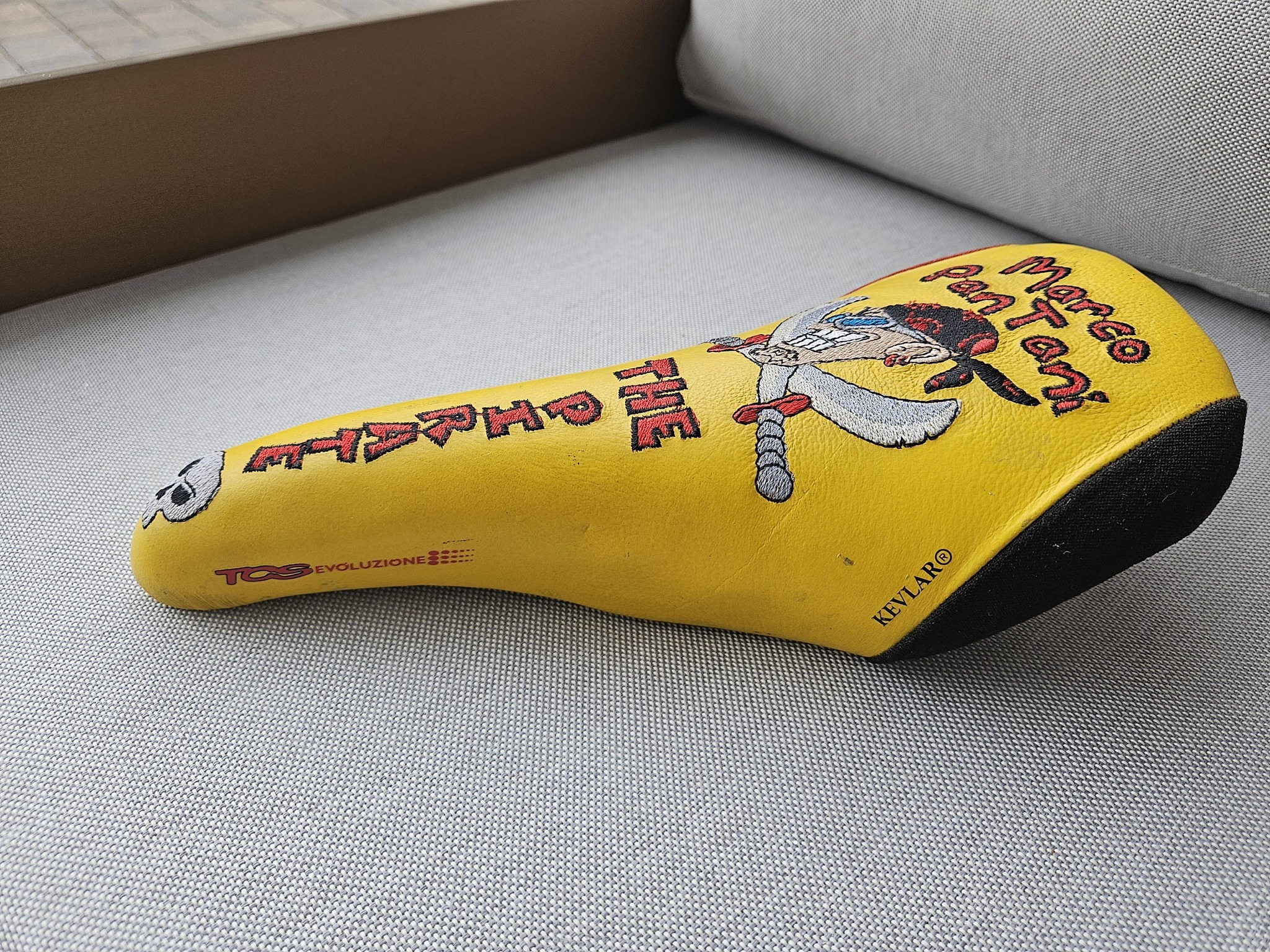 Superb Marco Pantani personalized saddle 1997-2000 (not for sale)