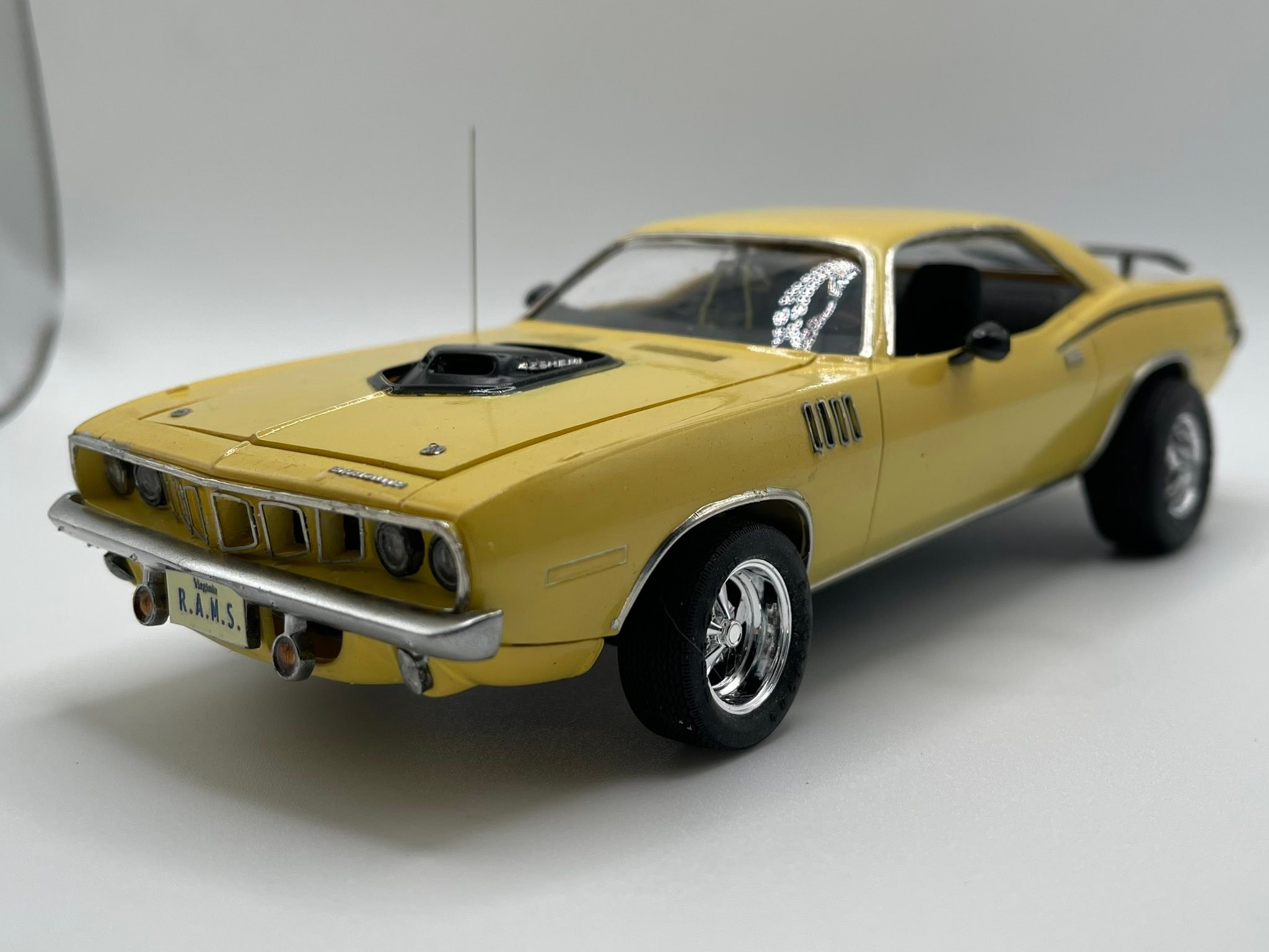 Customized Revell '71 Plymouth Hemi Cuda model car