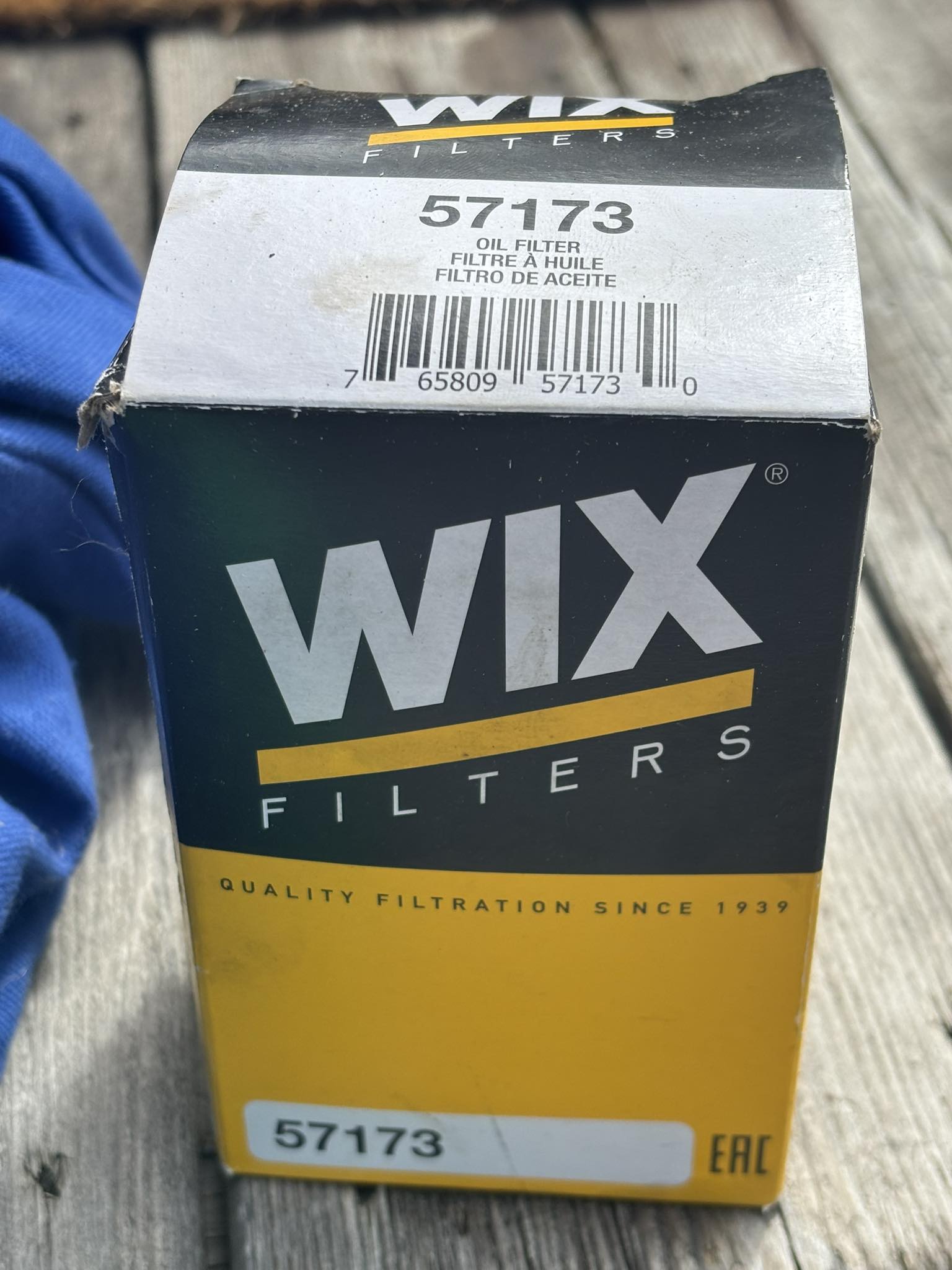 Are Wix oil filters compatible with Toro lawn mowers?