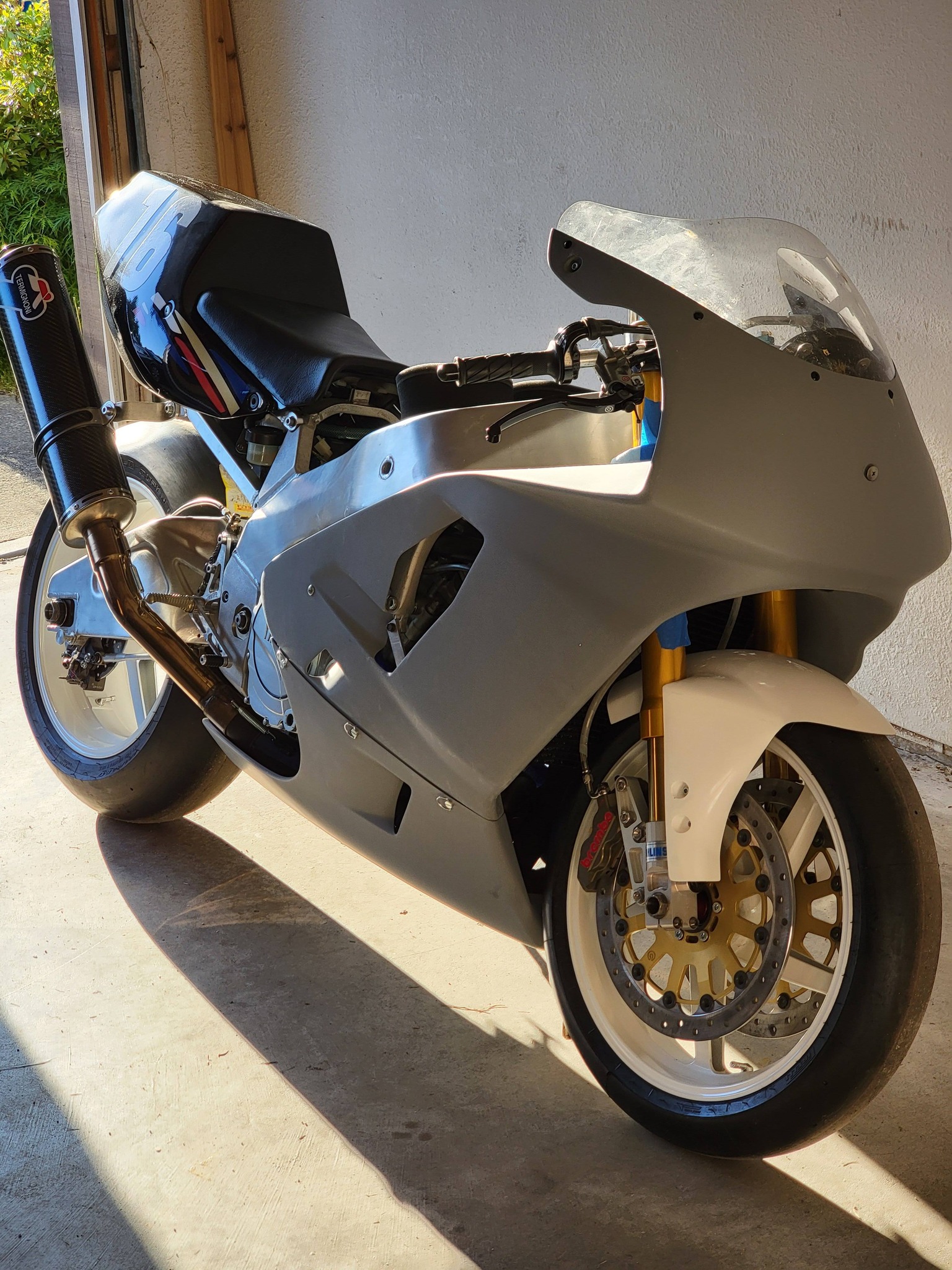 Yamaha YZF750SP with Sharkskinz bodywork