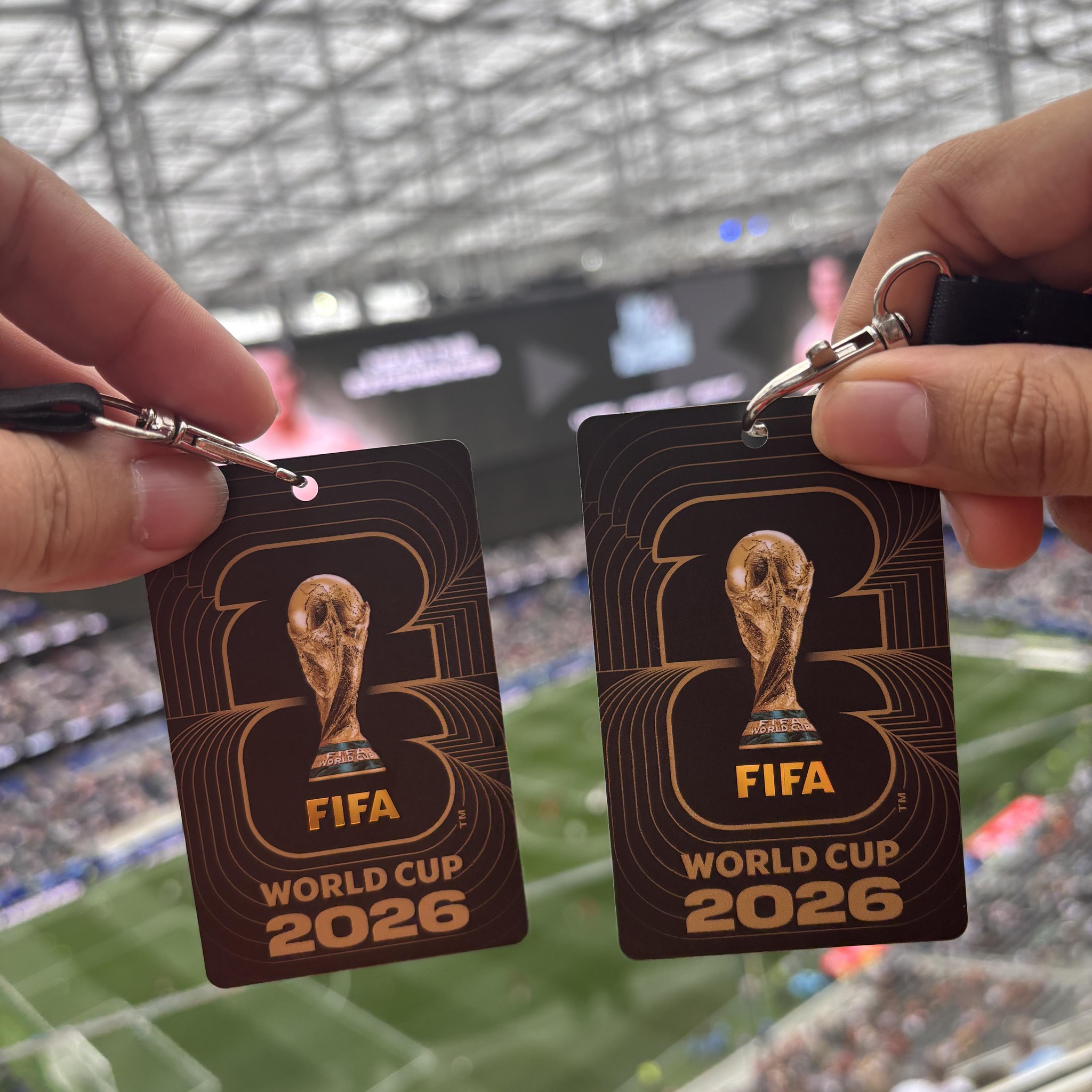 Panini Trading Center USA | Alguien sabe si estos sobres traen stickers ...