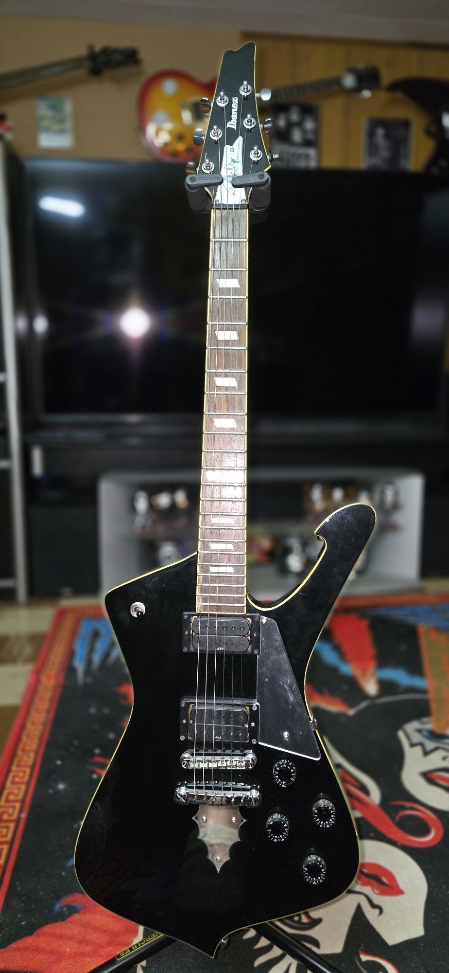 2003 Ibanez Iceman IC 400. Black finish, Made in Korea. Available