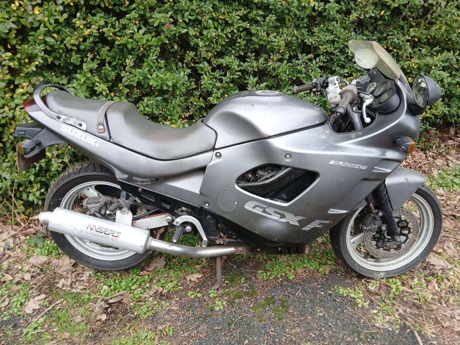 What is the spec and value of a Suzuki GSX400F motorcycle?