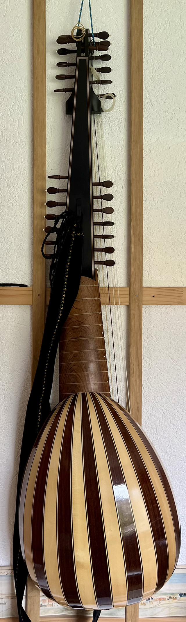 Selling my archlute (liutto attiorbato) by György Lőrinczi, built