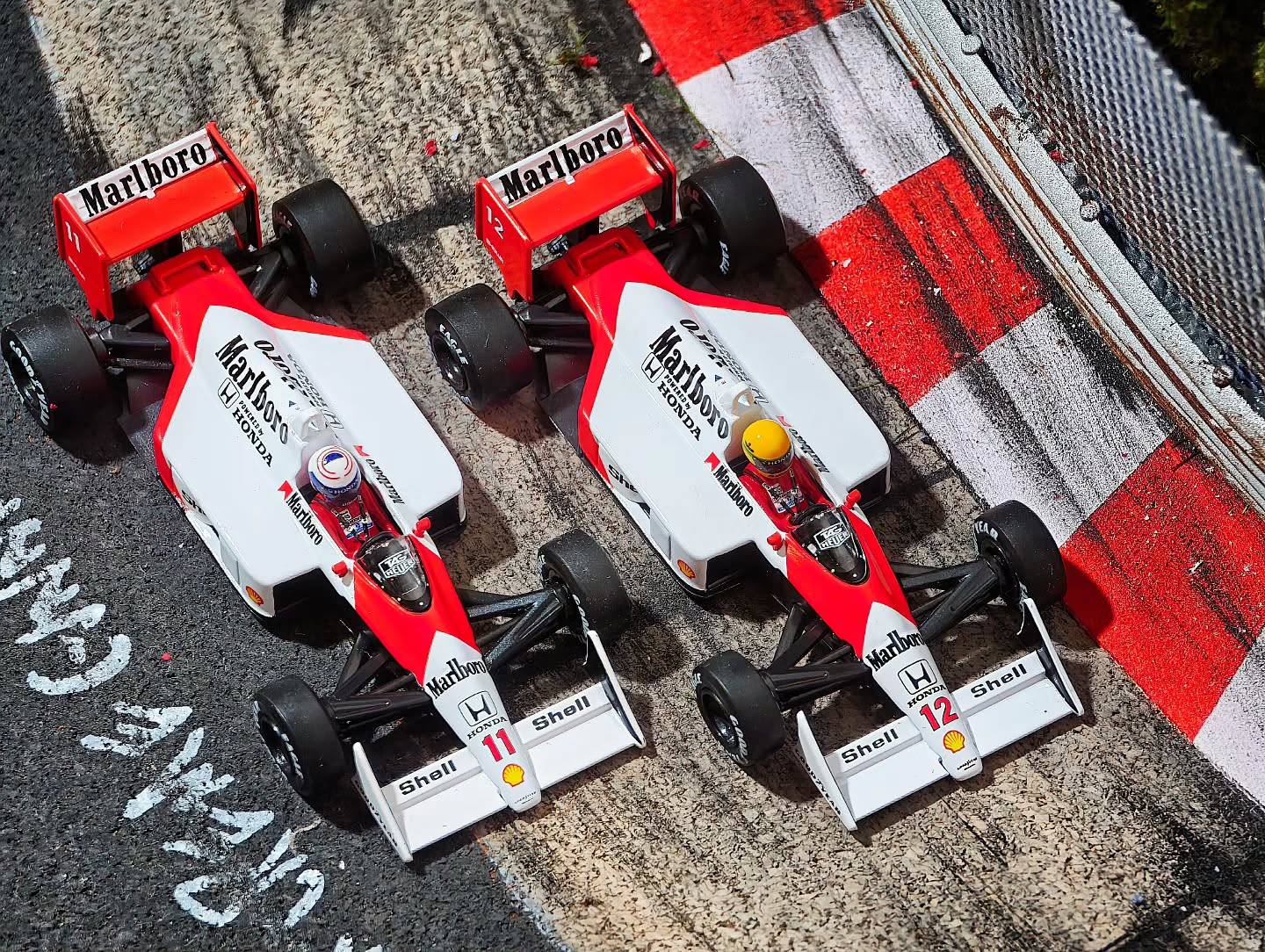 McLaren MP4/4 1988 Japanese Grand Prix, Aryton Senna by MiniGT.