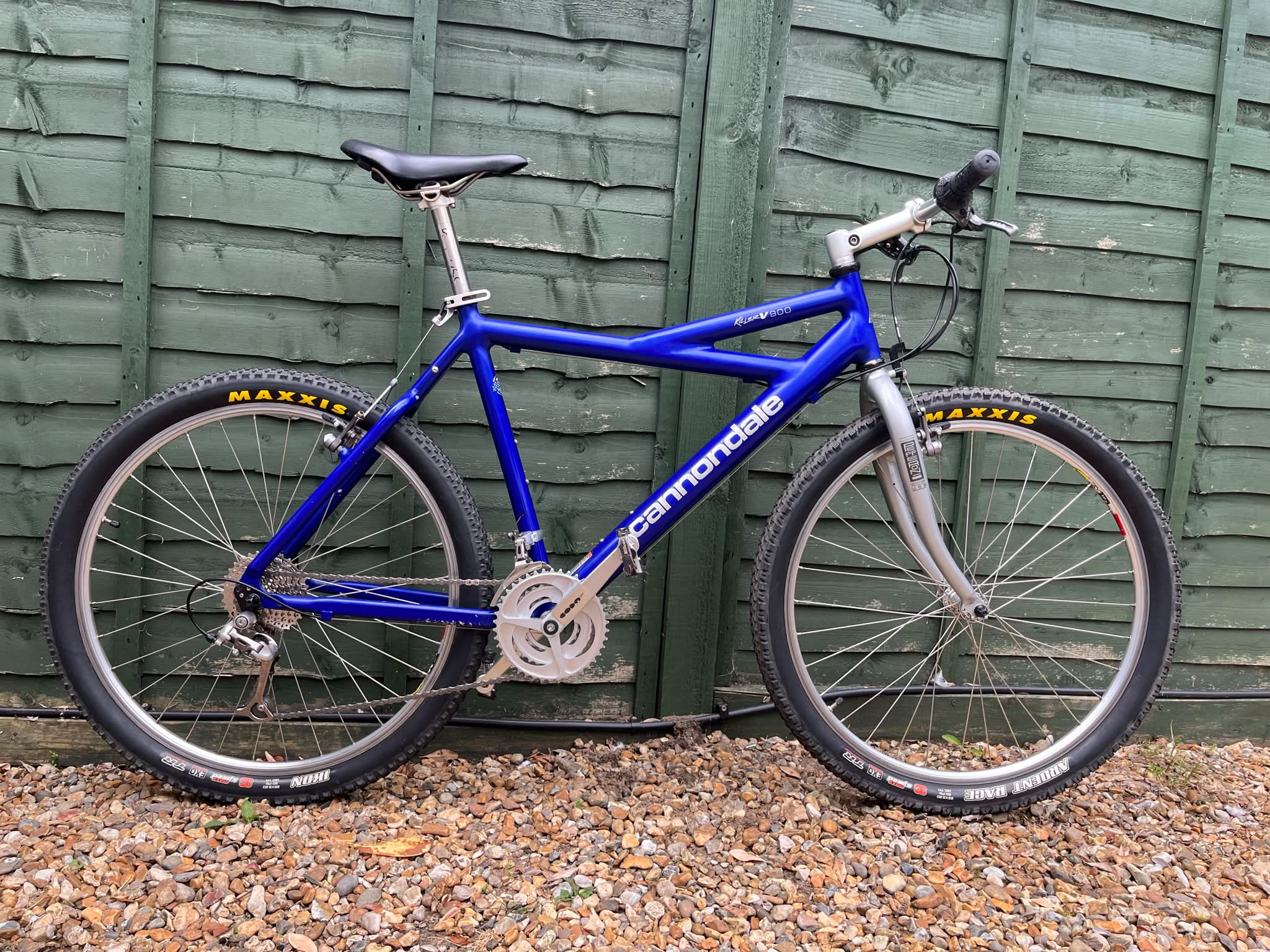 Restoring Cannondale Killer V900s Bikes