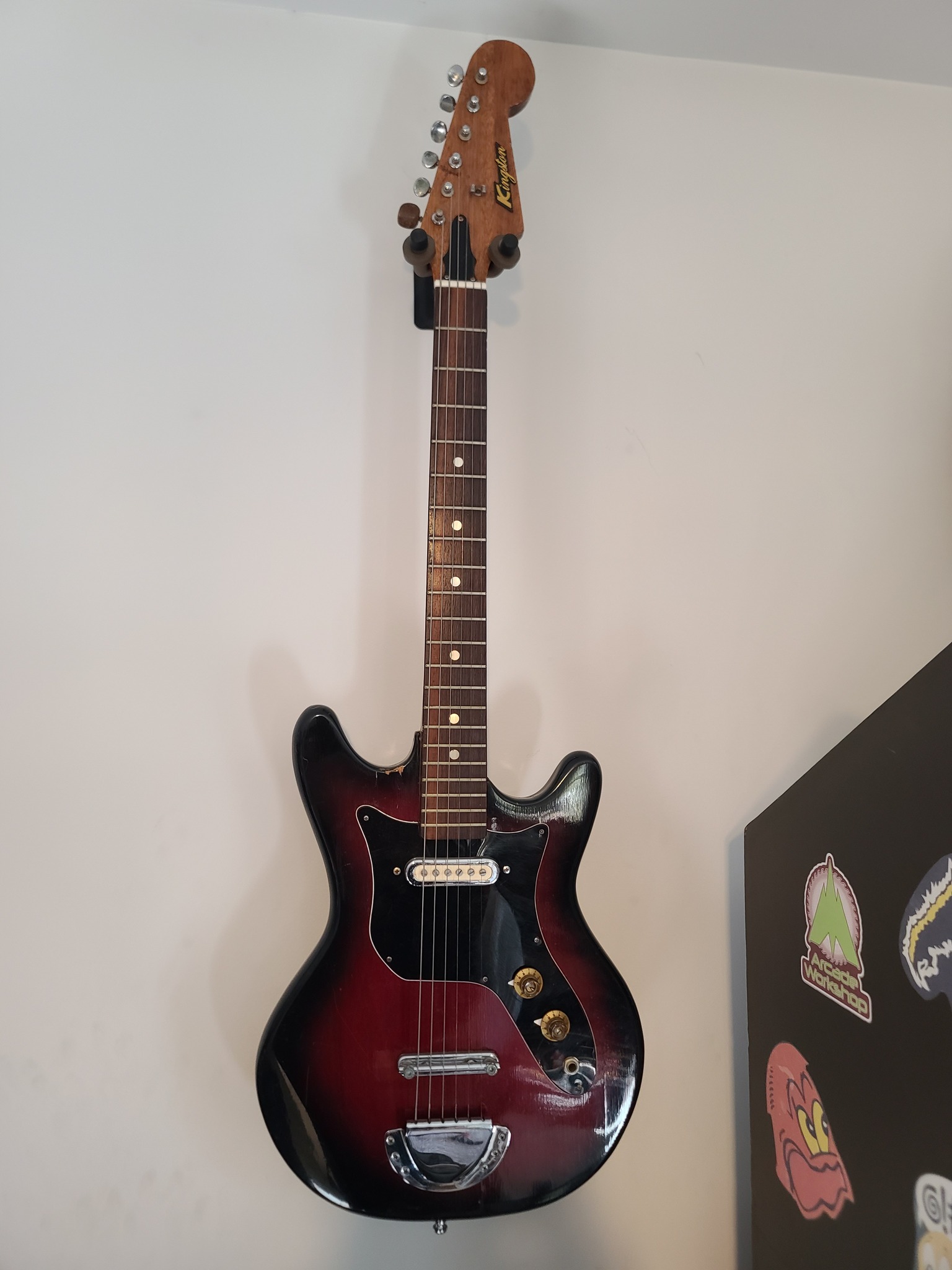 Kingston guitar identification and restoration